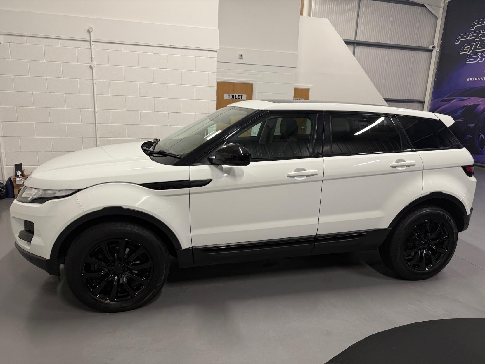 Land Rover Range Rover Evoque 2.2 SD4 Pure Tech SUV 5dr Diesel Auto 4WD Euro 5 (s/s) (190 ps)
