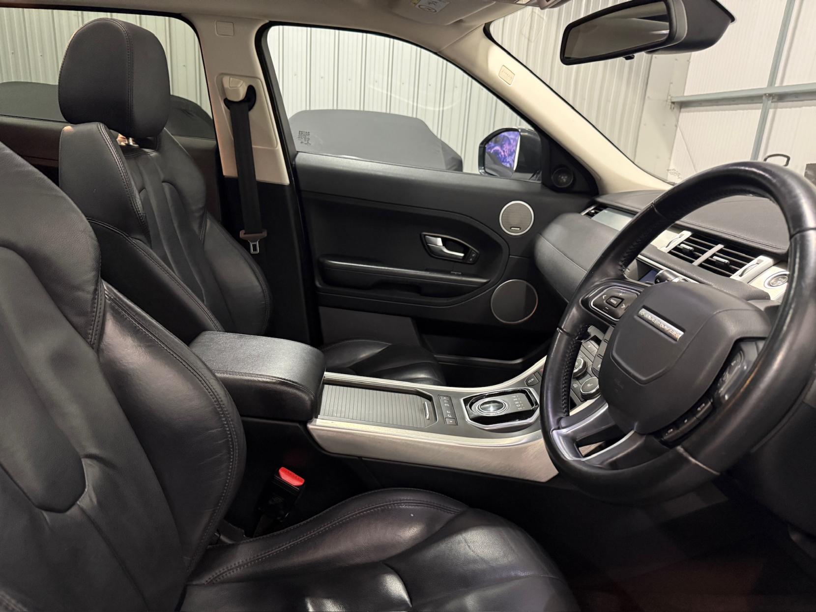 Land Rover Range Rover Evoque 2.2 SD4 Pure Tech SUV 5dr Diesel Auto 4WD Euro 5 (s/s) (190 ps)