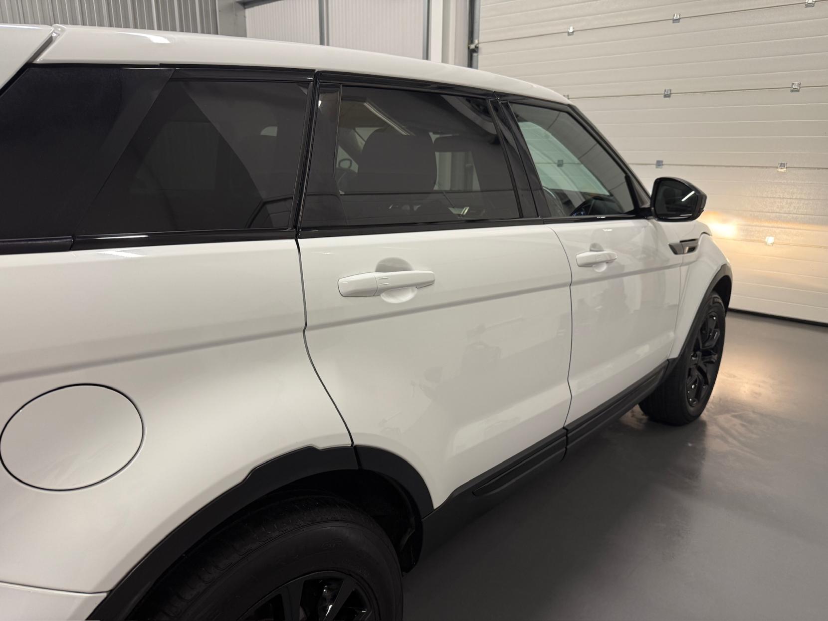 Land Rover Range Rover Evoque 2.2 SD4 Pure Tech SUV 5dr Diesel Auto 4WD Euro 5 (s/s) (190 ps)