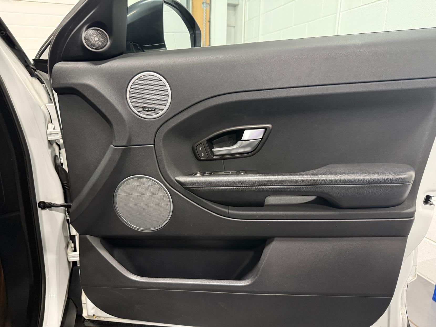 Land Rover Range Rover Evoque 2.2 SD4 Pure Tech SUV 5dr Diesel Auto 4WD Euro 5 (s/s) (190 ps)