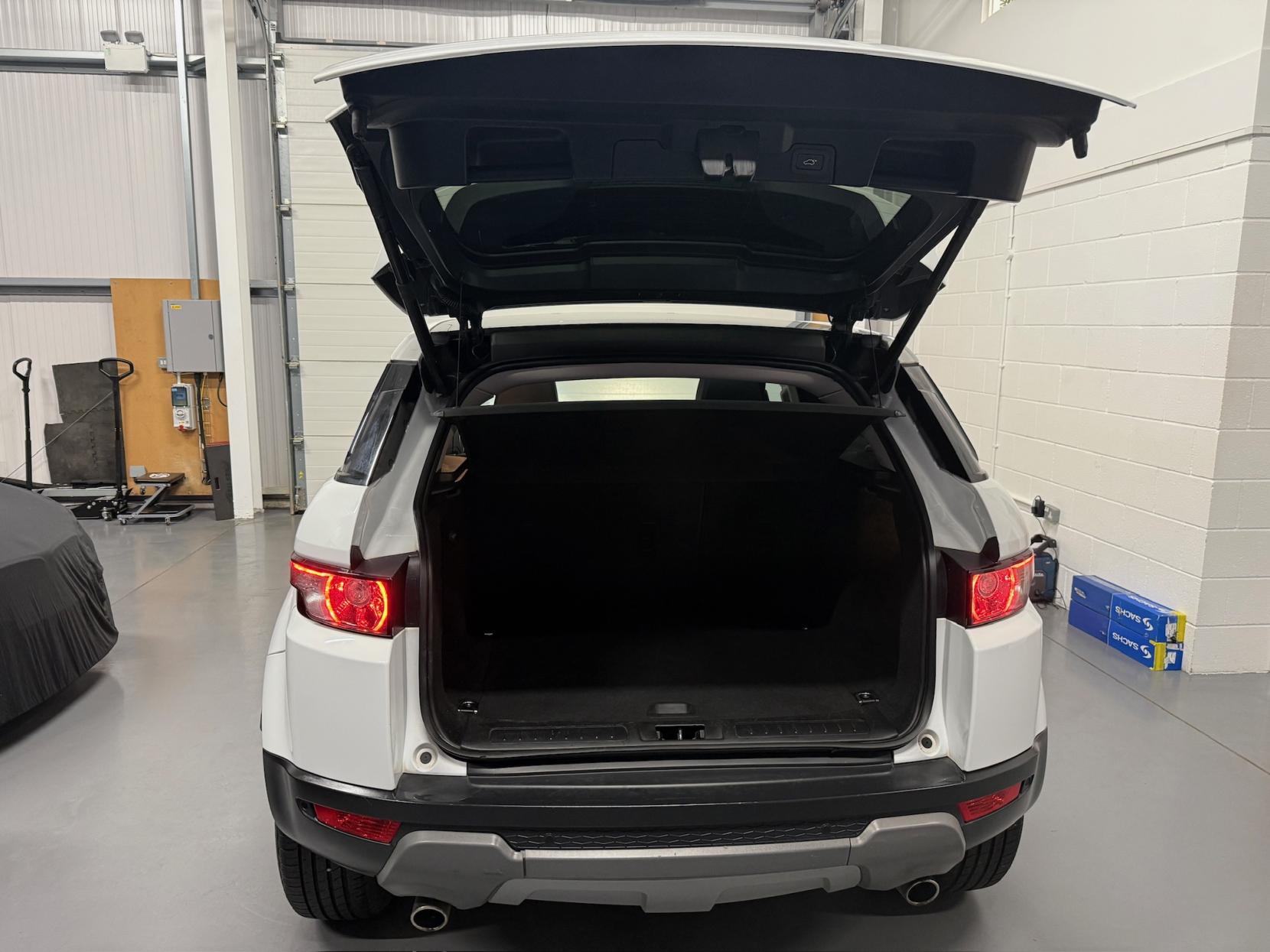 Land Rover Range Rover Evoque 2.2 SD4 Pure Tech SUV 5dr Diesel Auto 4WD Euro 5 (s/s) (190 ps)