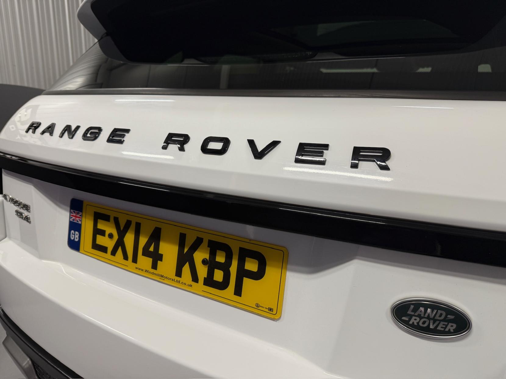 Land Rover Range Rover Evoque 2.2 SD4 Pure Tech SUV 5dr Diesel Auto 4WD Euro 5 (s/s) (190 ps)