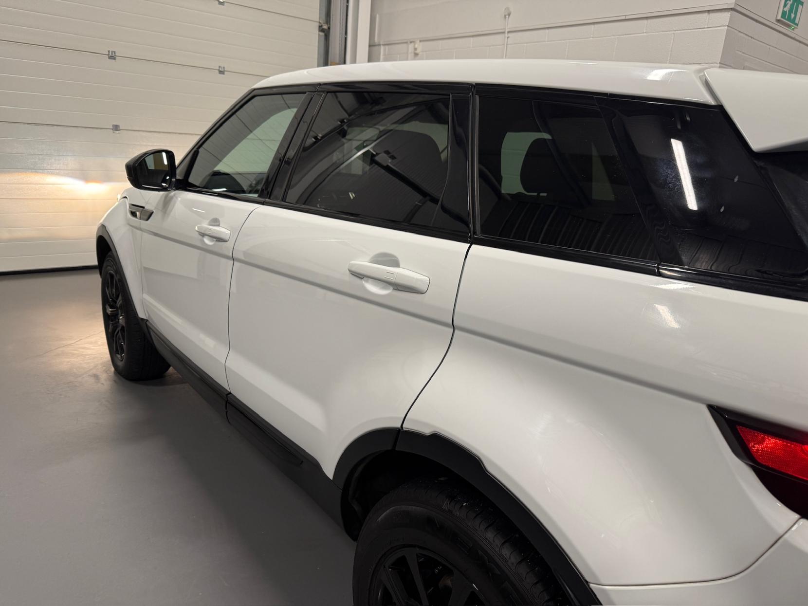Land Rover Range Rover Evoque 2.2 SD4 Pure Tech SUV 5dr Diesel Auto 4WD Euro 5 (s/s) (190 ps)