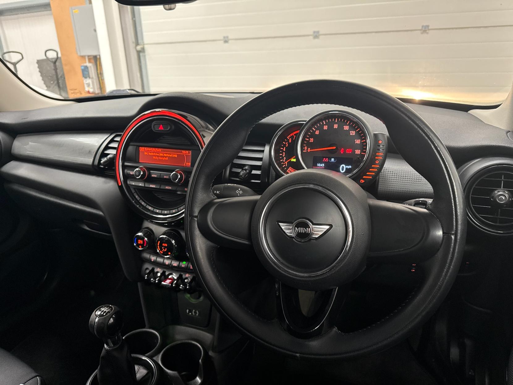 MINI Hatch 1.5 Cooper Hatchback 3dr Petrol Manual Euro 6 (s/s) (136 ps)