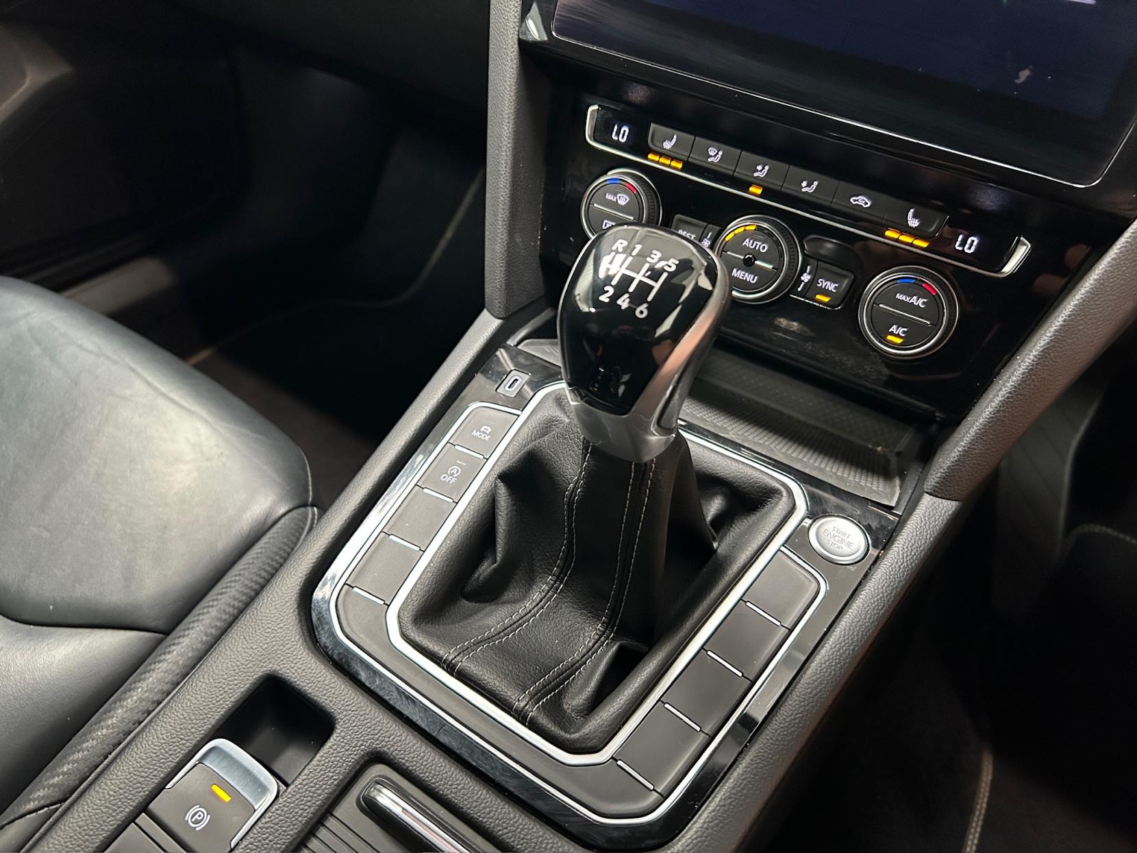 Volkswagen Arteon 2.0 TDI R-Line Fastback 5dr Diesel Manual Euro 6 (s/s) (150 ps)