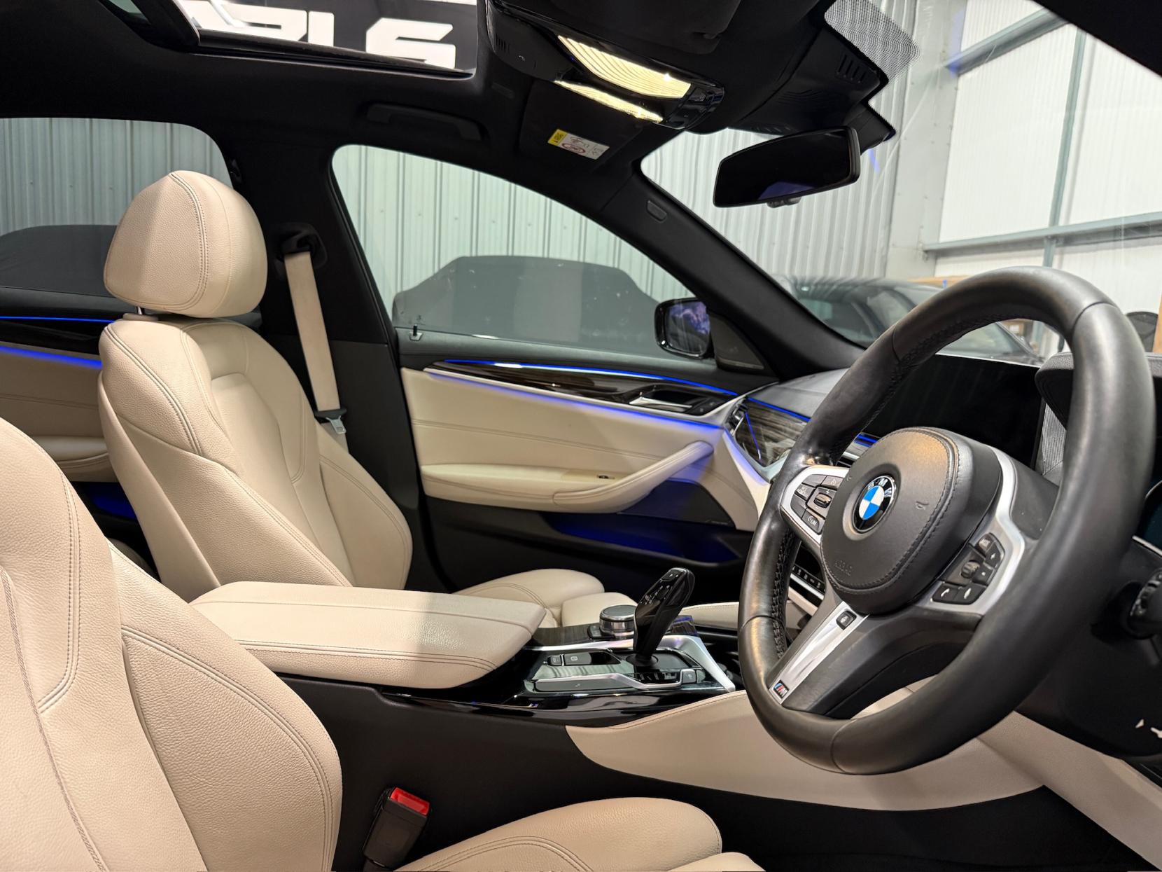 BMW 5 Series 3.0 530d M Sport Saloon 4dr Diesel Auto xDrive Euro 6 (s/s) (265 ps)