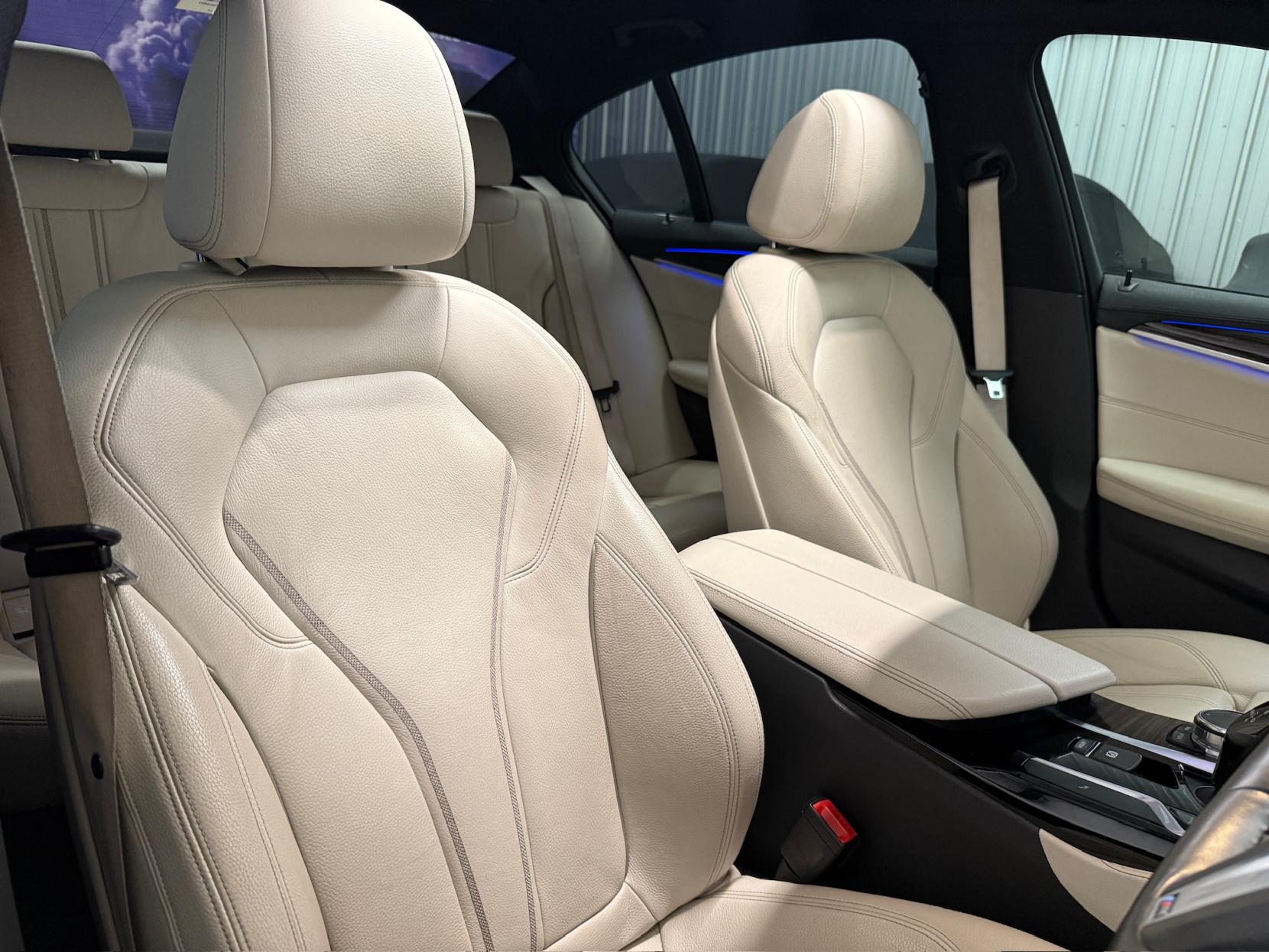 BMW 5 Series 3.0 530d M Sport Saloon 4dr Diesel Auto xDrive Euro 6 (s/s) (265 ps)