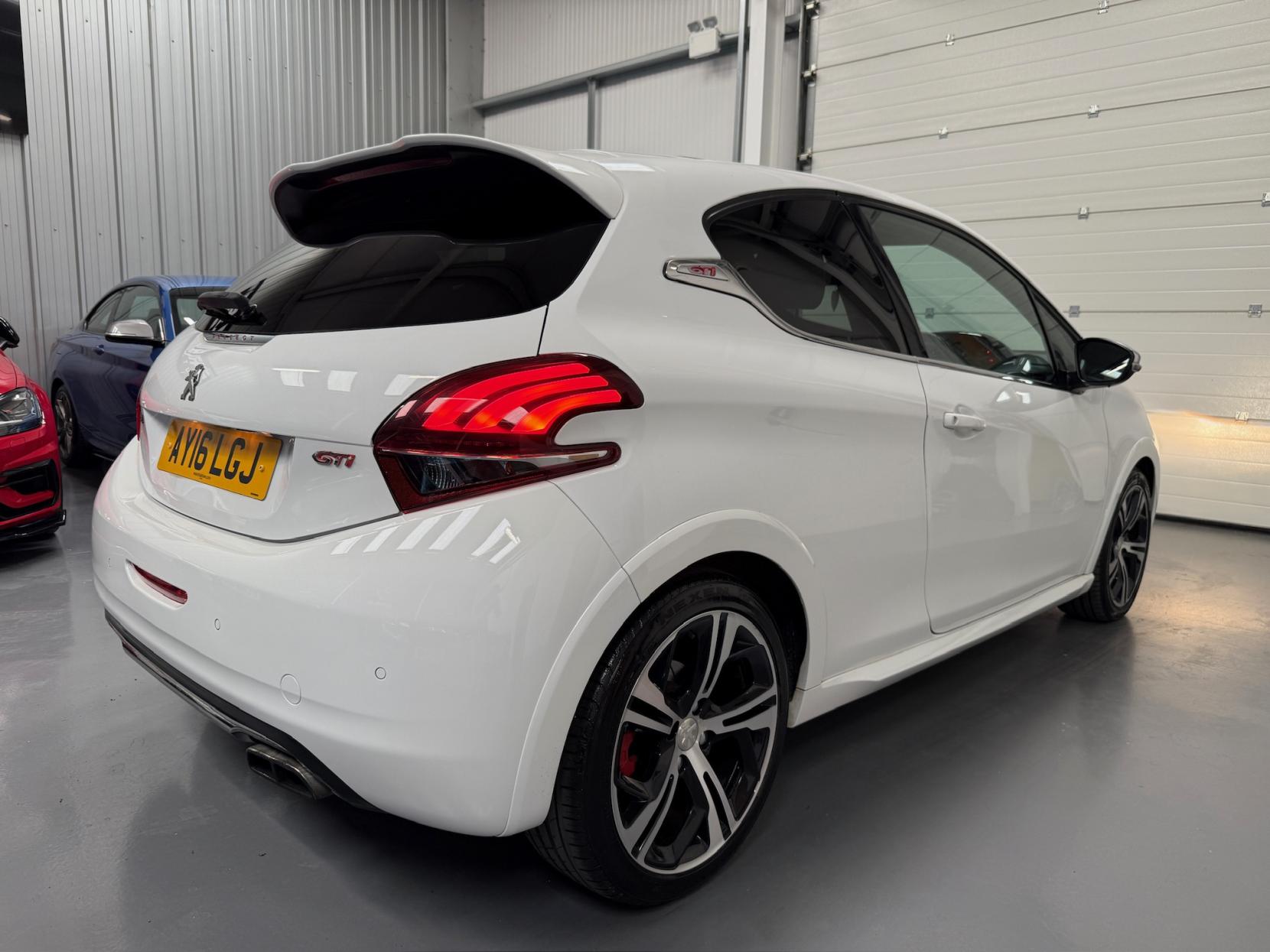 Peugeot 208 1.6 THP GTi Prestige Hatchback 3dr Petrol Manual Euro 6 (s/s) (208 ps)