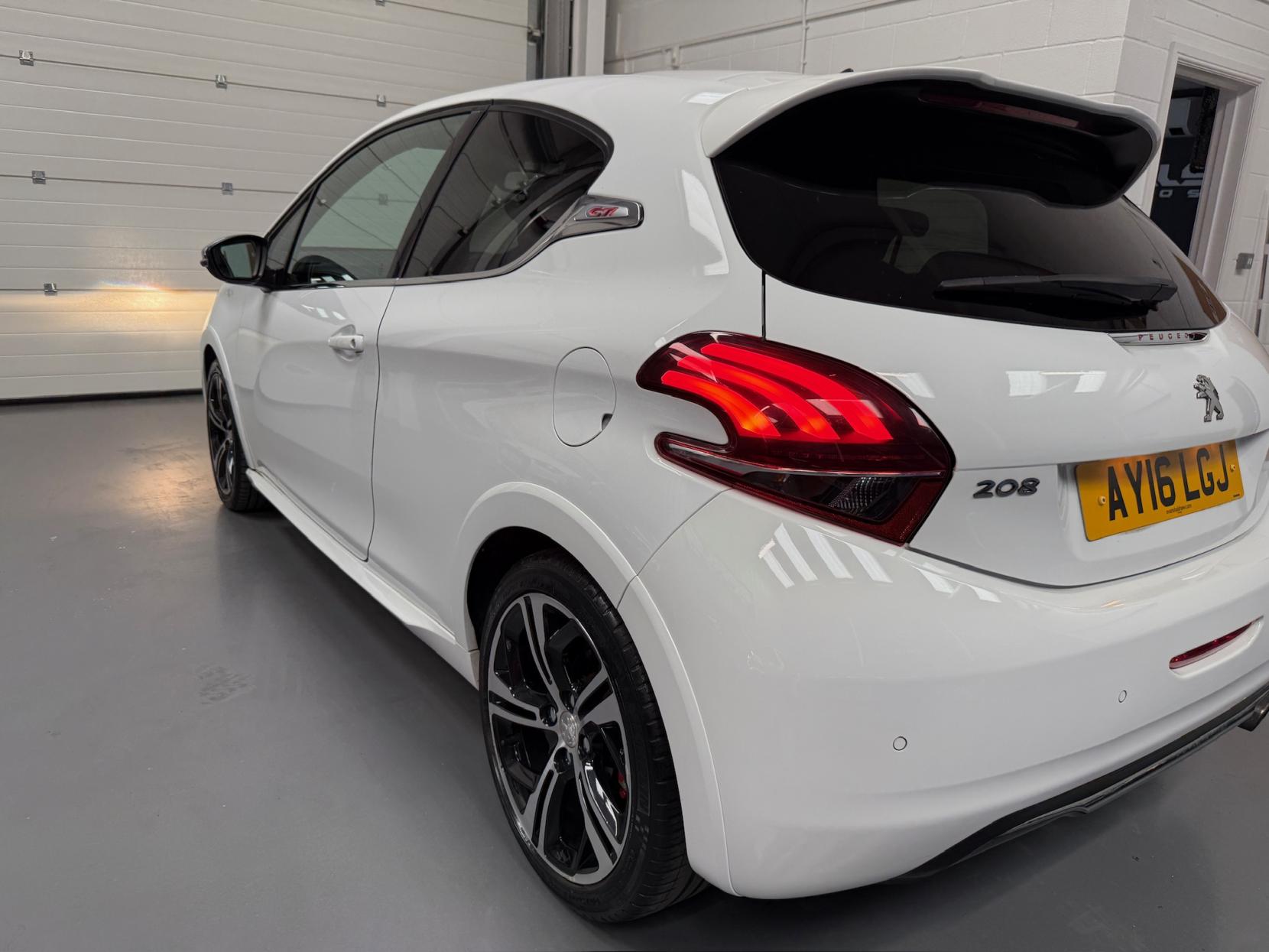 Peugeot 208 1.6 THP GTi Prestige Hatchback 3dr Petrol Manual Euro 6 (s/s) (208 ps)