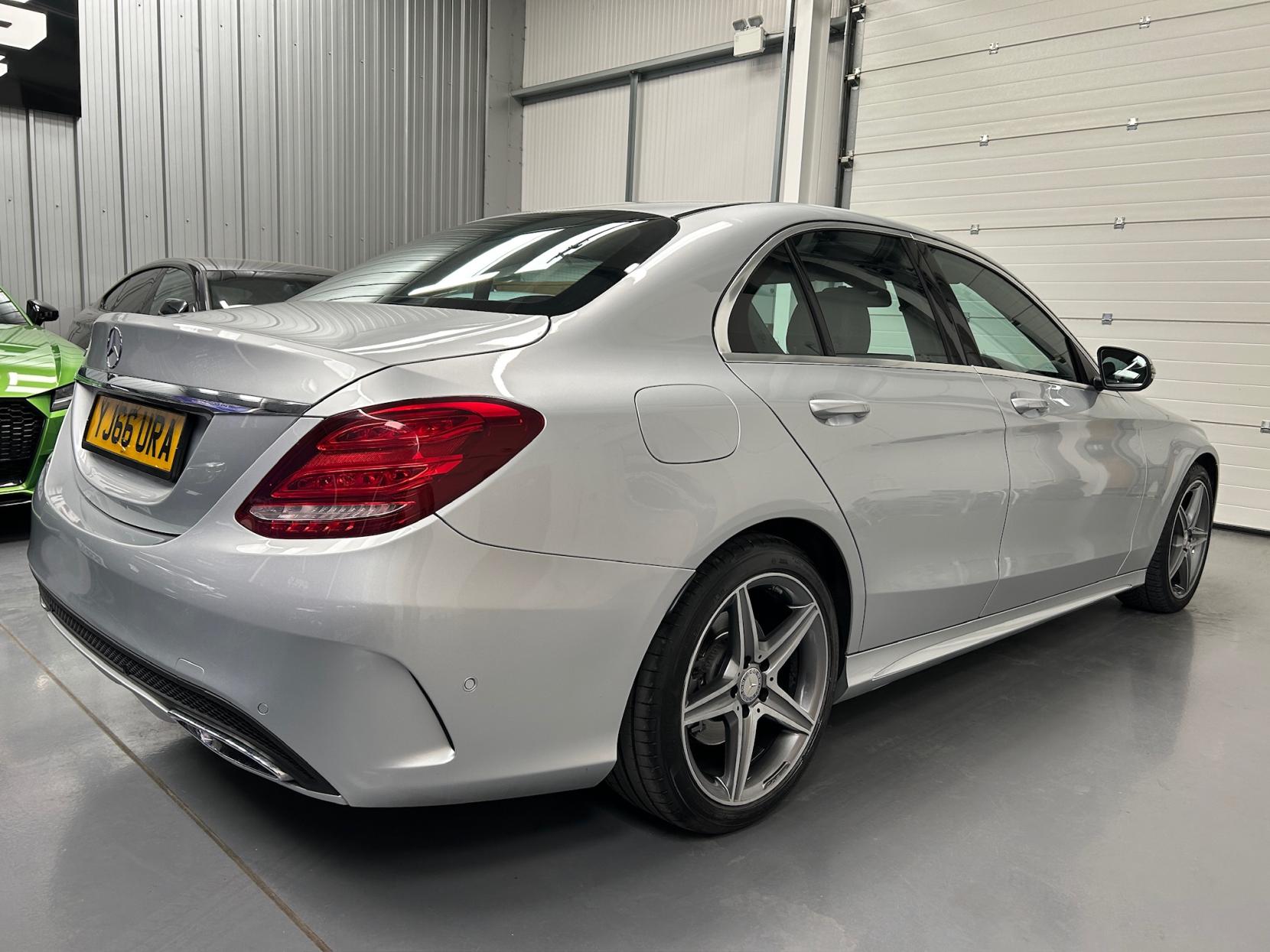 Mercedes-Benz C Class 2.1 C250d AMG Line Saloon 4dr Diesel 7G-Tronic+ Euro 6 (s/s) (204 ps)