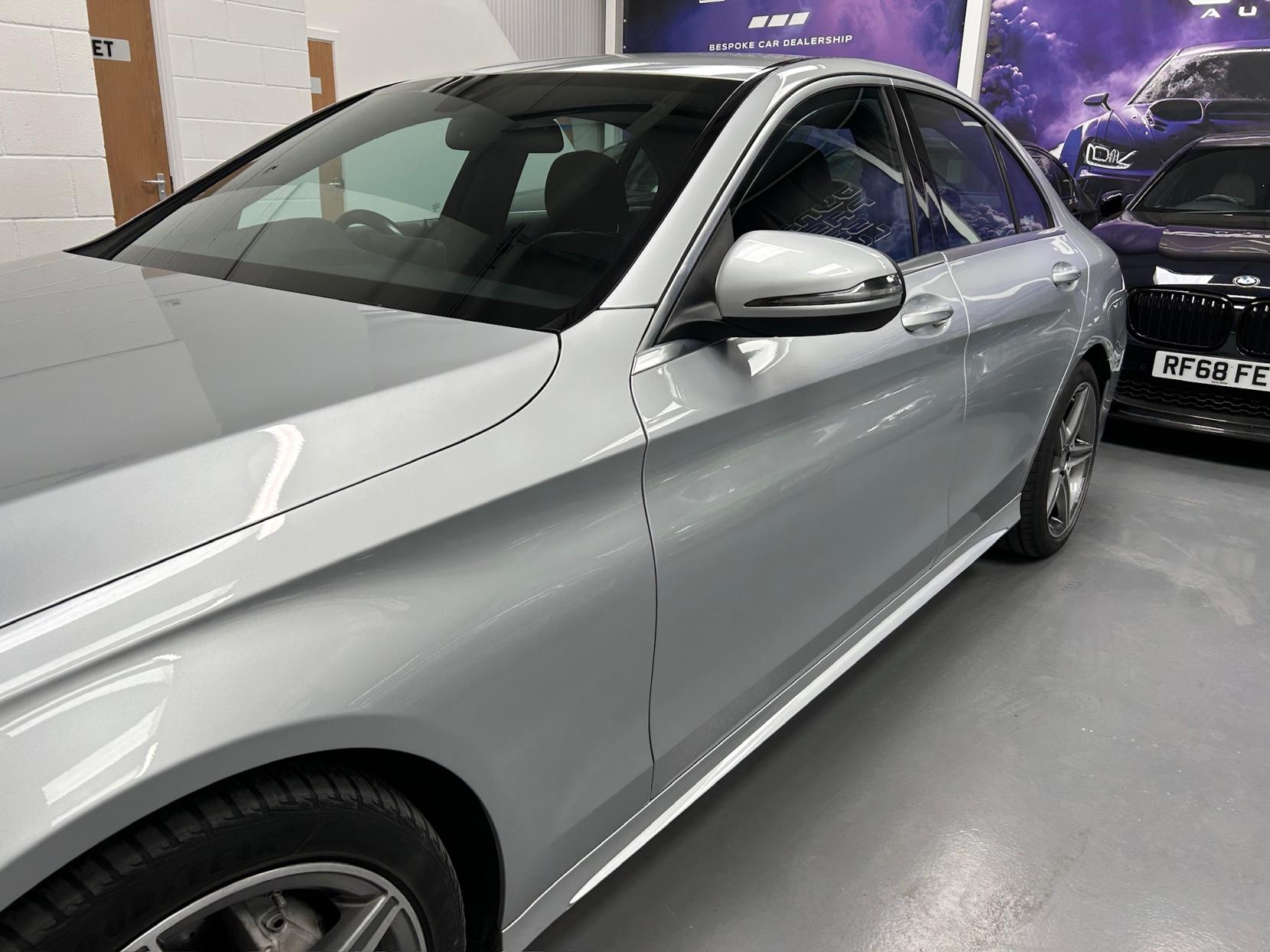 Mercedes-Benz C Class 2.1 C250d AMG Line Saloon 4dr Diesel 7G-Tronic+ Euro 6 (s/s) (204 ps)