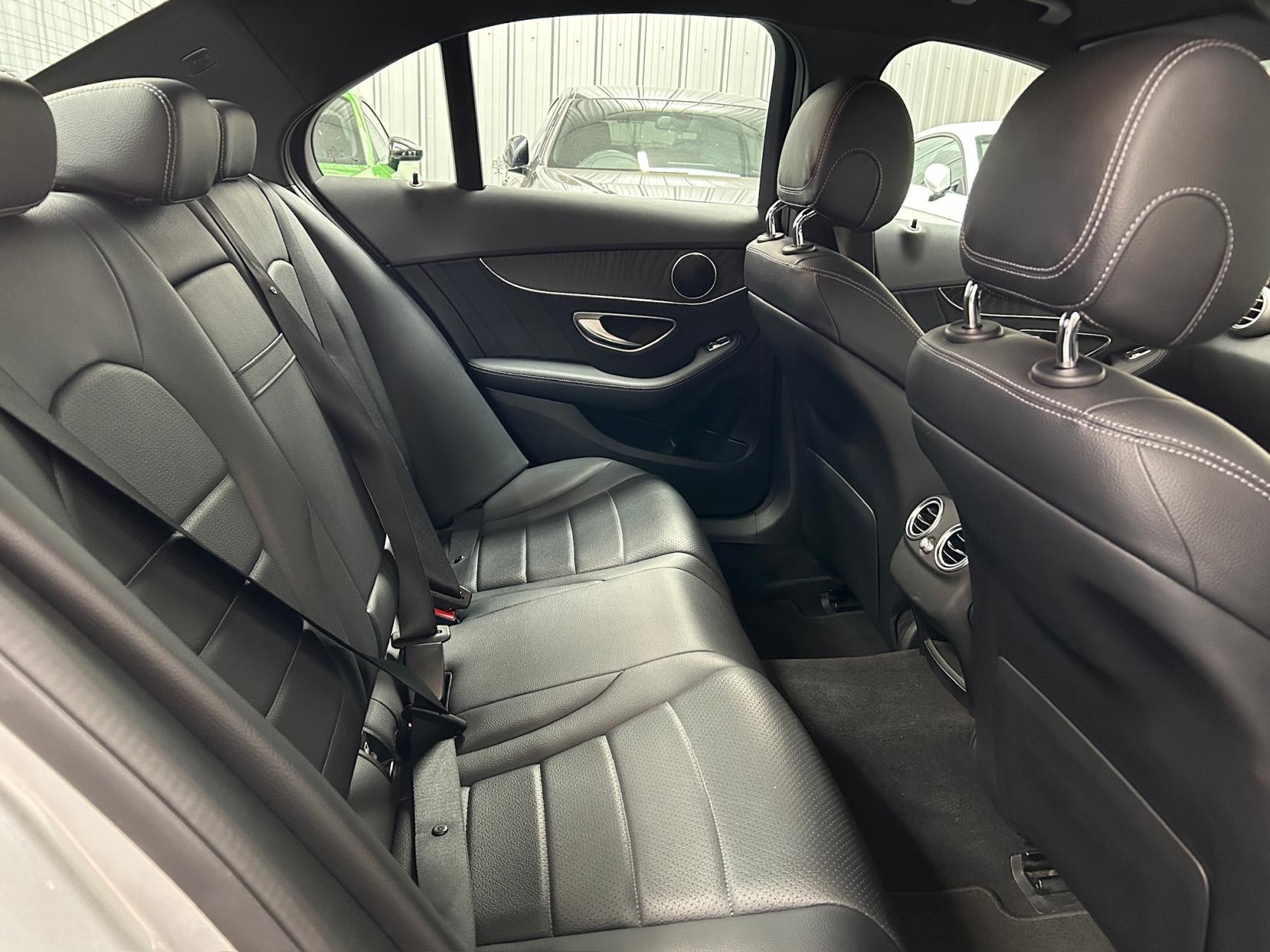 Mercedes-Benz C Class 2.1 C250d AMG Line Saloon 4dr Diesel 7G-Tronic+ Euro 6 (s/s) (204 ps)