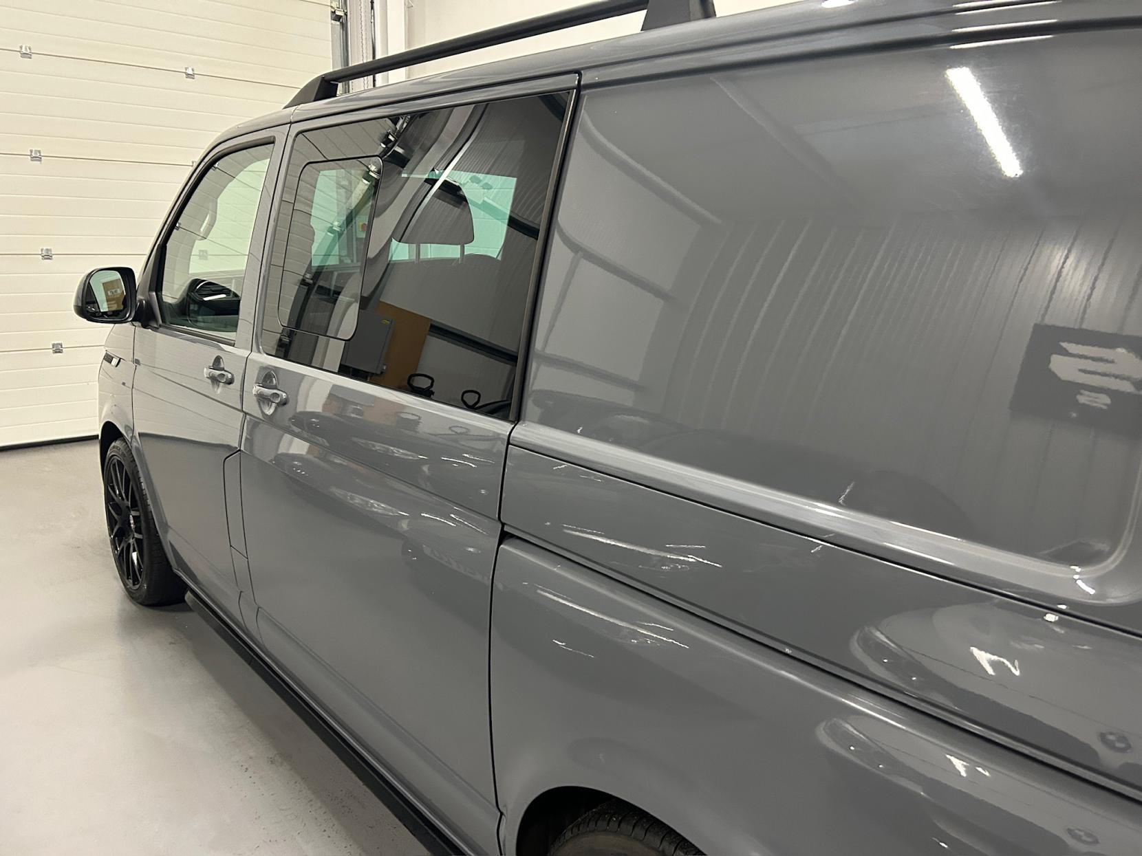 Volkswagen Transporter 2.0 BiTDI T32 Highline Crew Van Double Cab 5dr Diesel DSG 4Motion SWB Euro 6 (s/s) (204 ps)