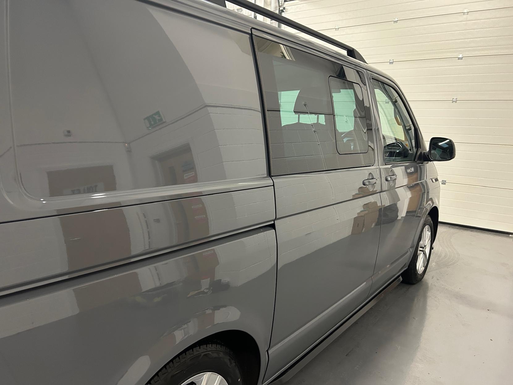 Volkswagen Transporter 2.0 BiTDI T32 Highline Crew Van Double Cab 5dr Diesel DSG 4Motion SWB Euro 6 (s/s) (204 ps)