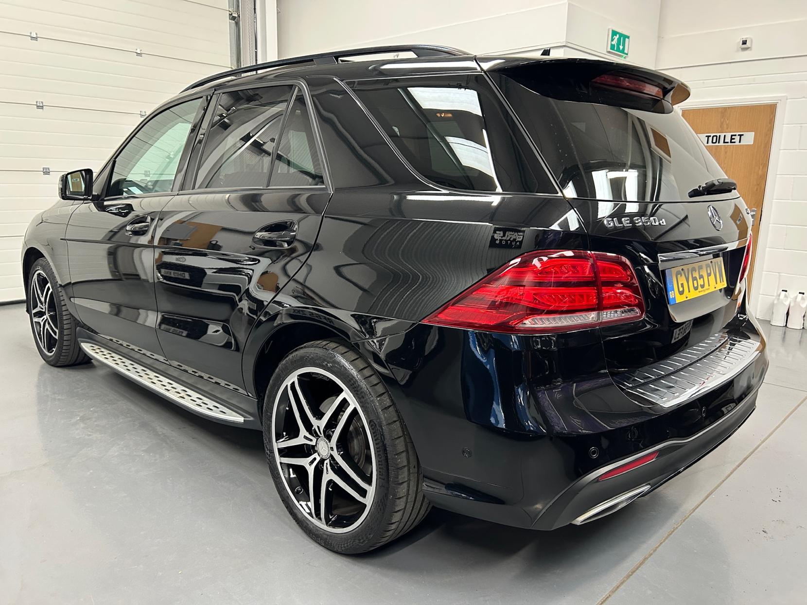 Mercedes-Benz GLE 3.0 GLE350d V6 AMG Line (Premium) SUV 5dr Diesel G-Tronic 4MATIC Euro 6 (s/s) (258 ps)