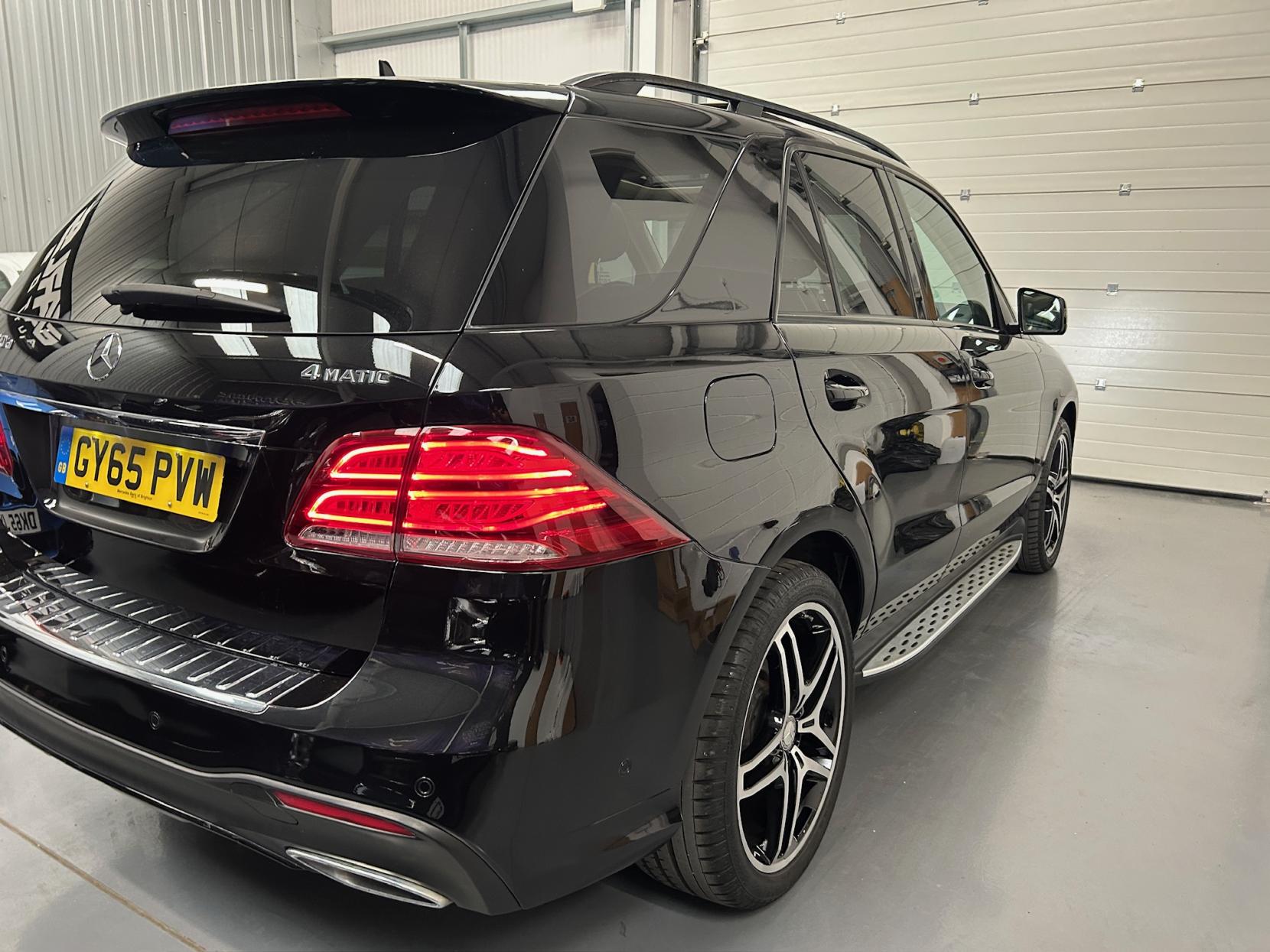 Mercedes-Benz GLE 3.0 GLE350d V6 AMG Line (Premium) SUV 5dr Diesel G-Tronic 4MATIC Euro 6 (s/s) (258 ps)