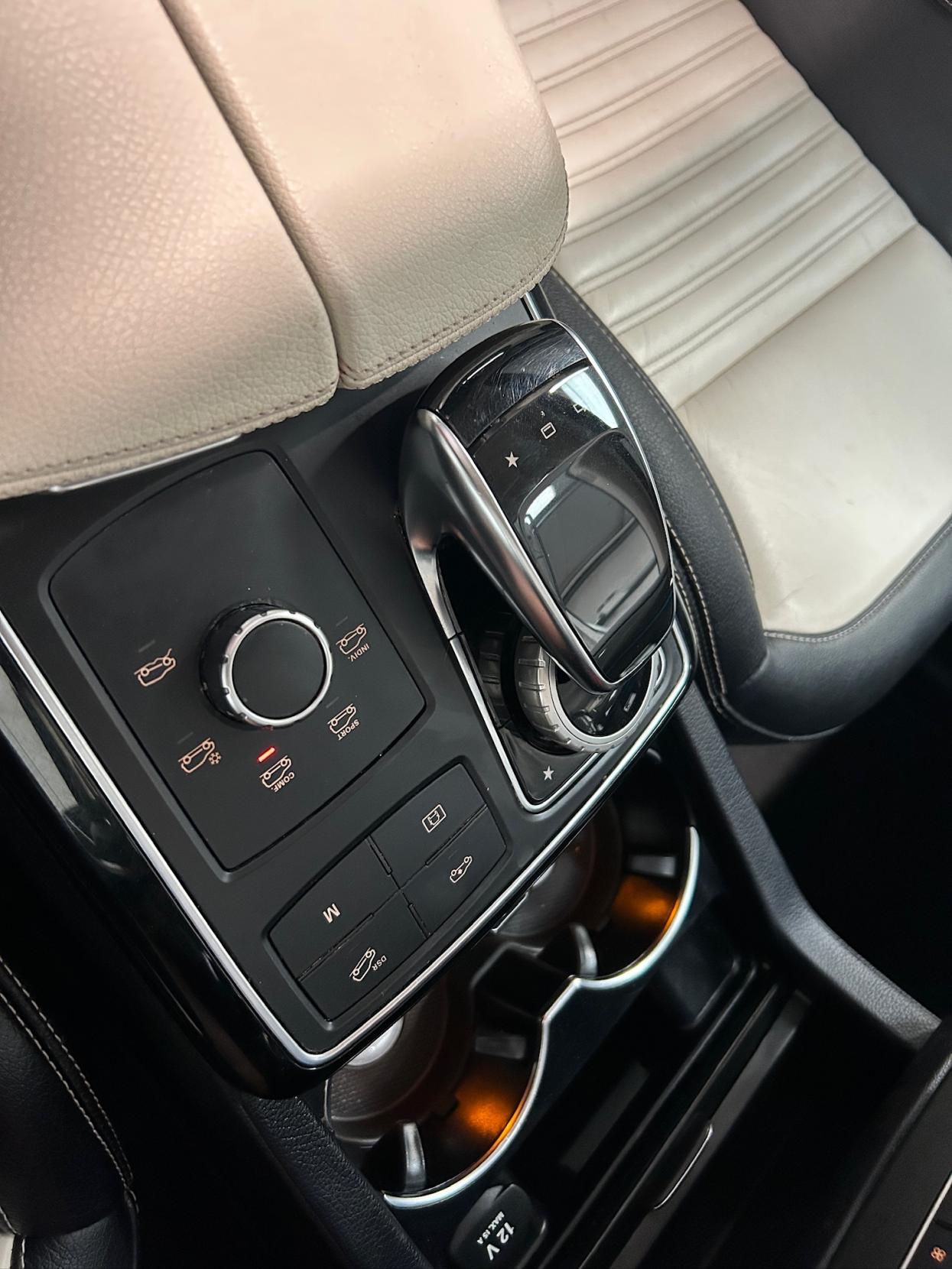 Mercedes-Benz GLE 3.0 GLE350d V6 AMG Line (Premium) SUV 5dr Diesel G-Tronic 4MATIC Euro 6 (s/s) (258 ps)
