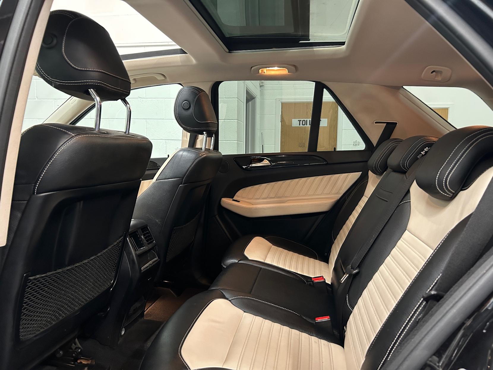 Mercedes-Benz GLE 3.0 GLE350d V6 AMG Line (Premium) SUV 5dr Diesel G-Tronic 4MATIC Euro 6 (s/s) (258 ps)