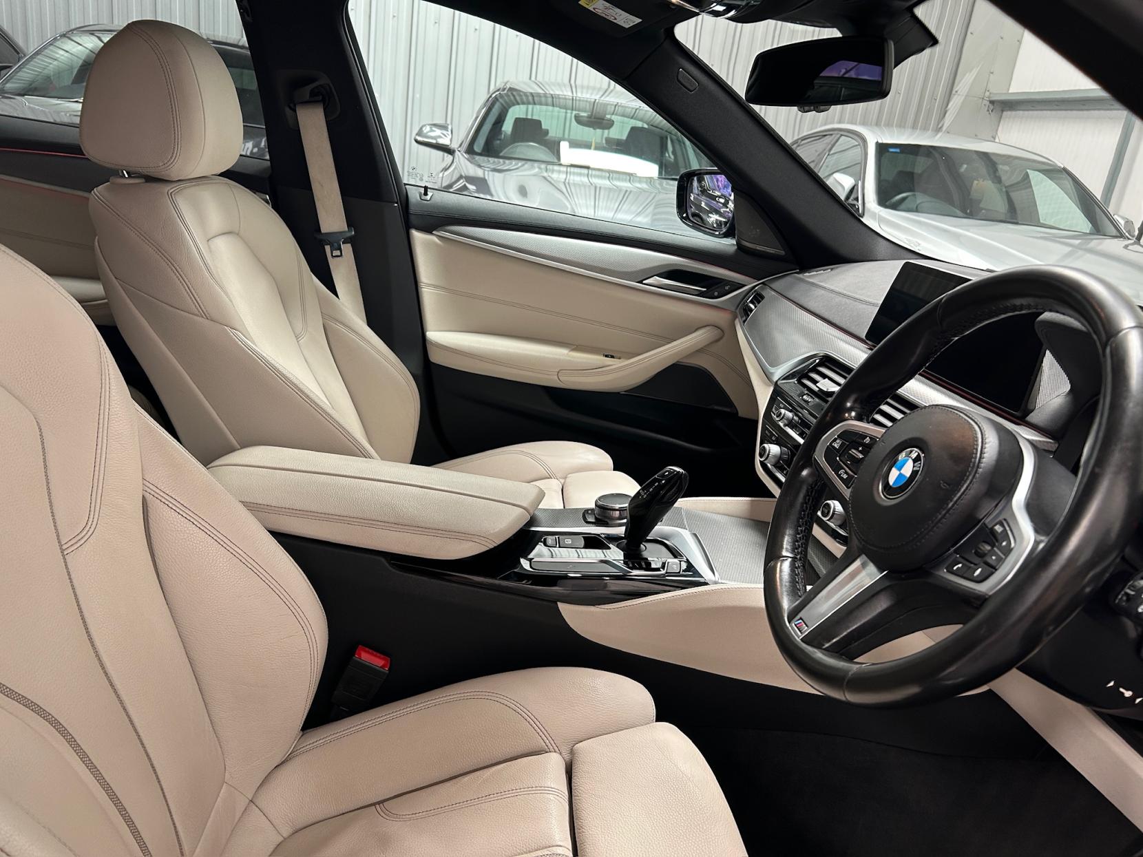 BMW 5 Series 2.0 520d M Sport Touring 5dr Diesel Auto xDrive Euro 6 (s/s) (190 ps)