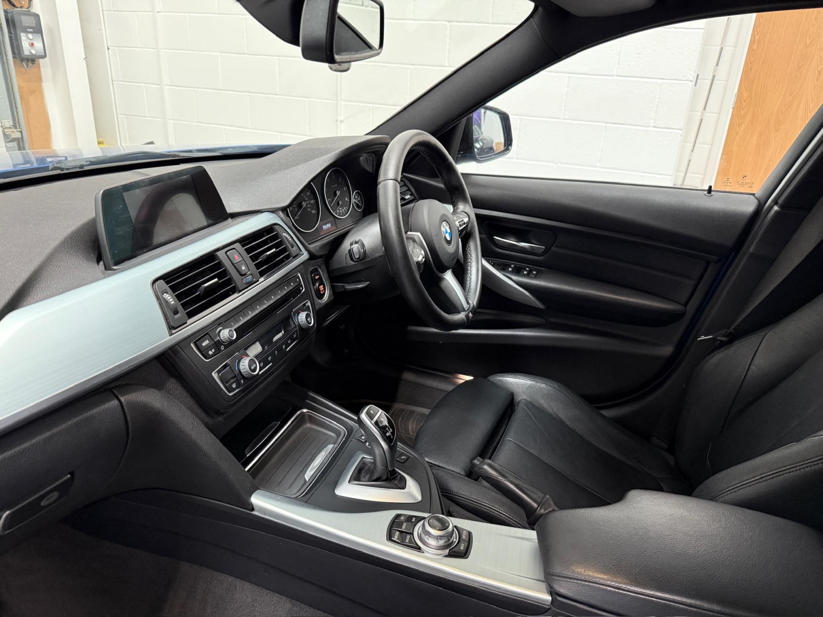 BMW 3 Series 3.0 330d M Sport Touring 5dr Diesel Auto Euro 5 (s/s) (258 ps)