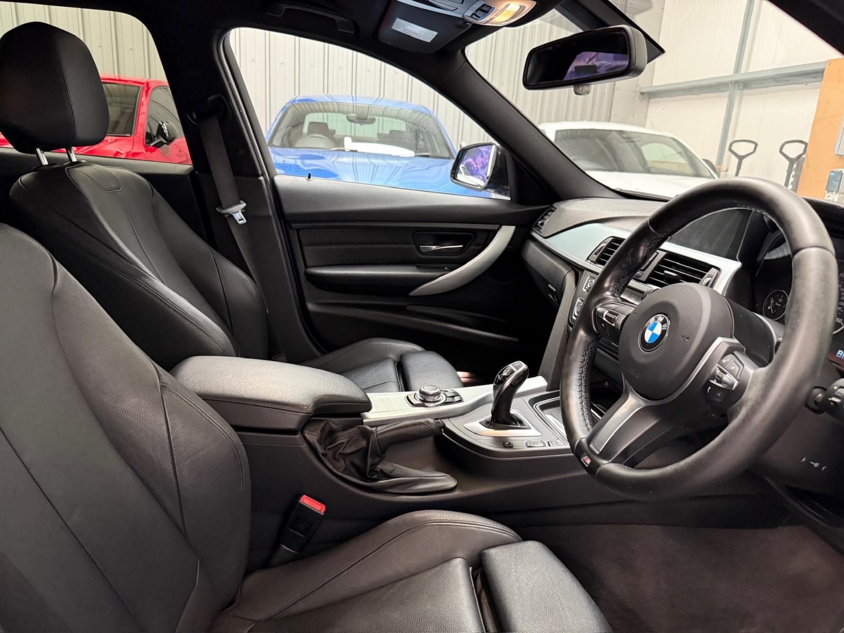 BMW 3 Series 3.0 330d M Sport Touring 5dr Diesel Auto Euro 5 (s/s) (258 ps)