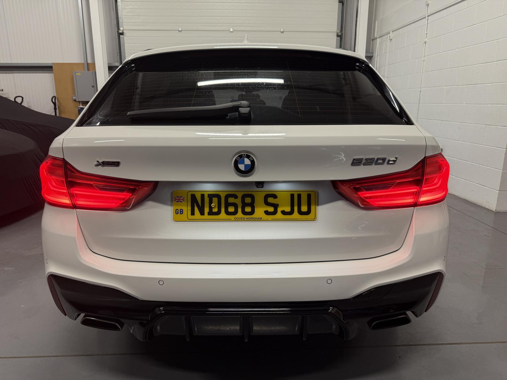 BMW 5 Series 3.0 530d M Sport Touring 5dr Diesel Auto xDrive Euro 6 (s/s) (265 ps)