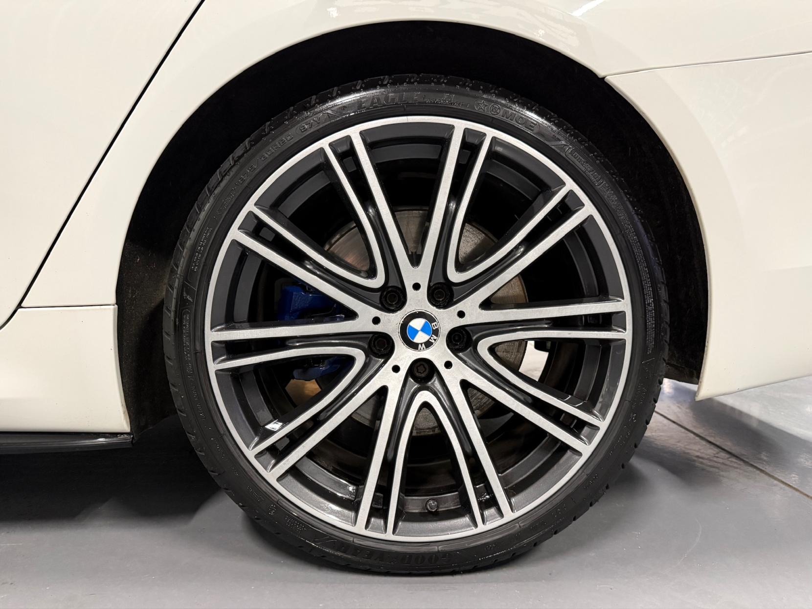 BMW 5 Series 3.0 530d M Sport Touring 5dr Diesel Auto xDrive Euro 6 (s/s) (265 ps)