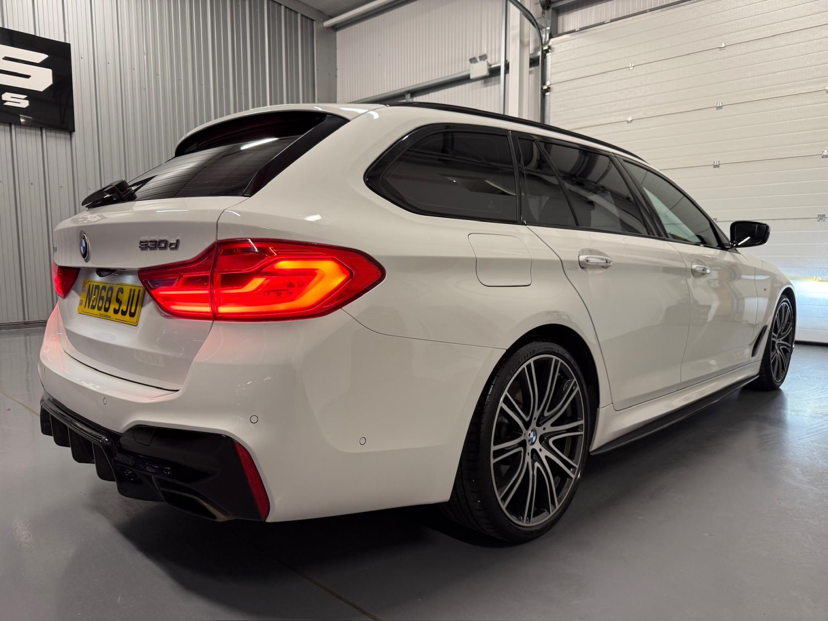 BMW 5 Series 3.0 530d M Sport Touring 5dr Diesel Auto xDrive Euro 6 (s/s) (265 ps)