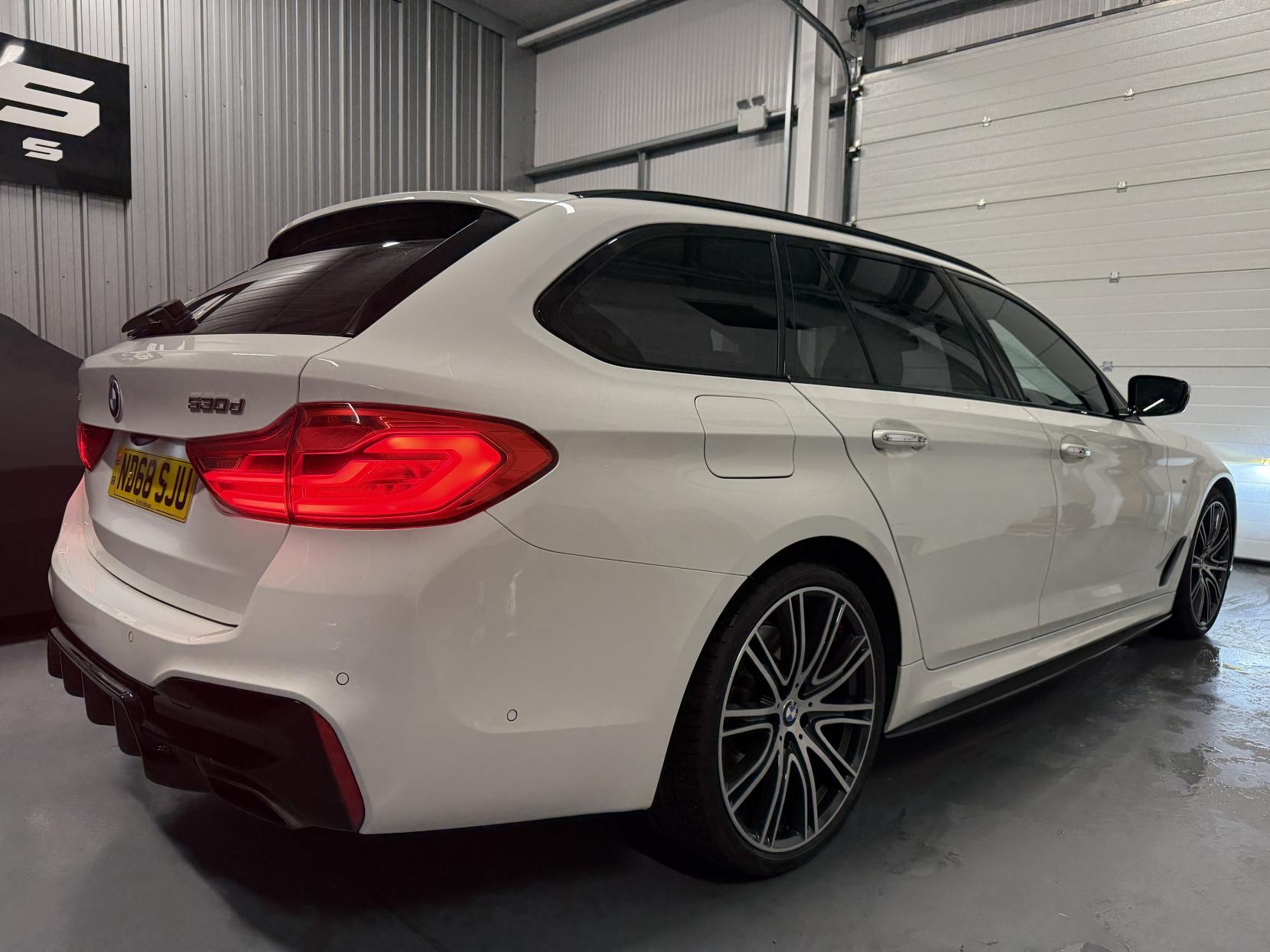 BMW 5 Series 3.0 530d M Sport Touring 5dr Diesel Auto xDrive Euro 6 (s/s) (265 ps)