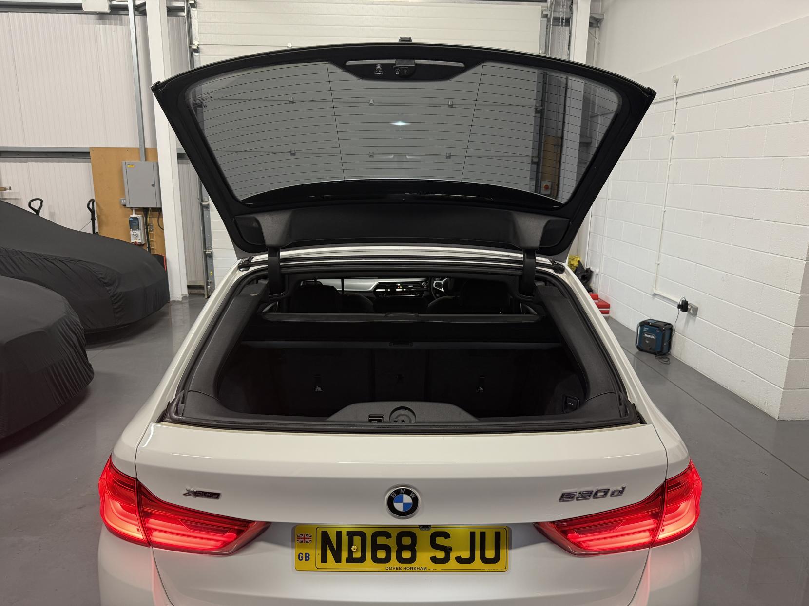 BMW 5 Series 3.0 530d M Sport Touring 5dr Diesel Auto xDrive Euro 6 (s/s) (265 ps)