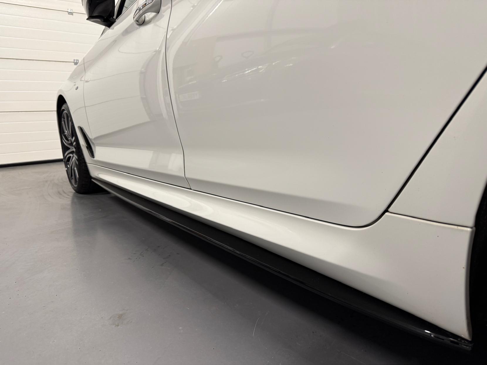 BMW 5 Series 3.0 530d M Sport Touring 5dr Diesel Auto xDrive Euro 6 (s/s) (265 ps)