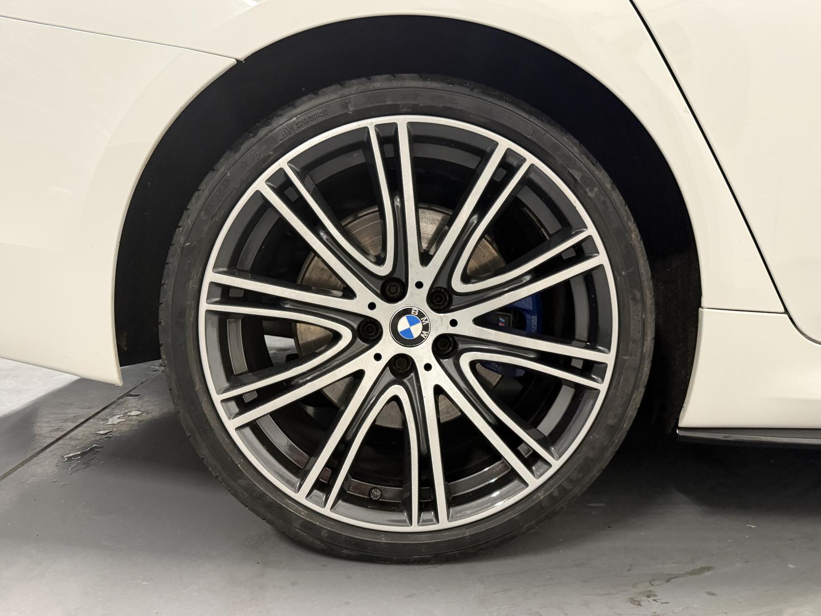 BMW 5 Series 3.0 530d M Sport Touring 5dr Diesel Auto xDrive Euro 6 (s/s) (265 ps)