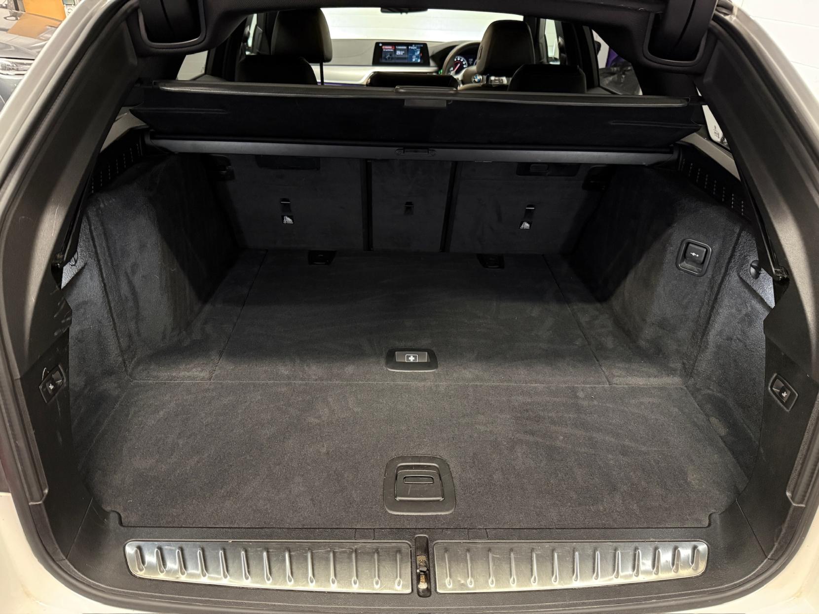 BMW 5 Series 3.0 530d M Sport Touring 5dr Diesel Auto xDrive Euro 6 (s/s) (265 ps)