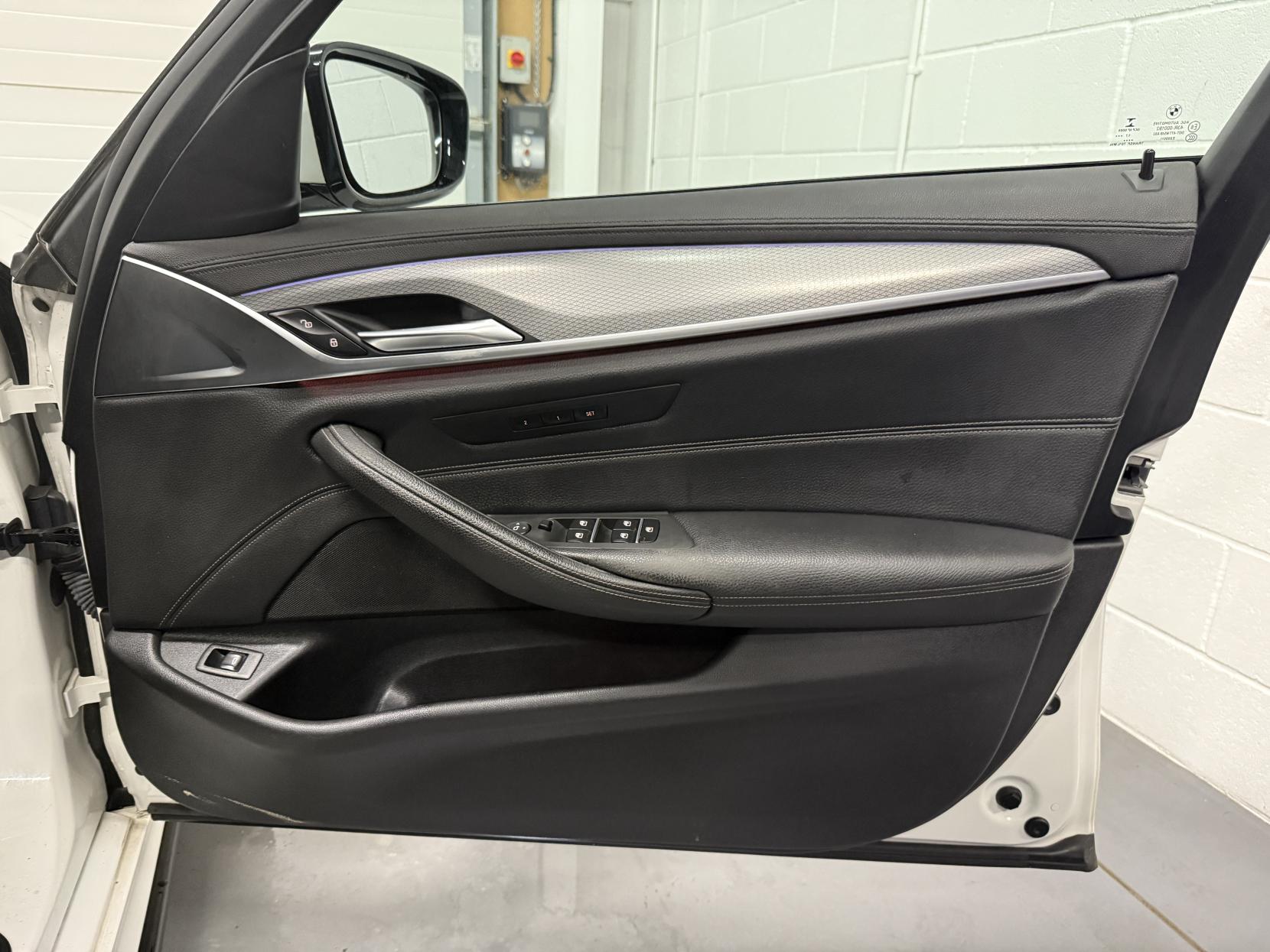 BMW 5 Series 3.0 530d M Sport Touring 5dr Diesel Auto xDrive Euro 6 (s/s) (265 ps)