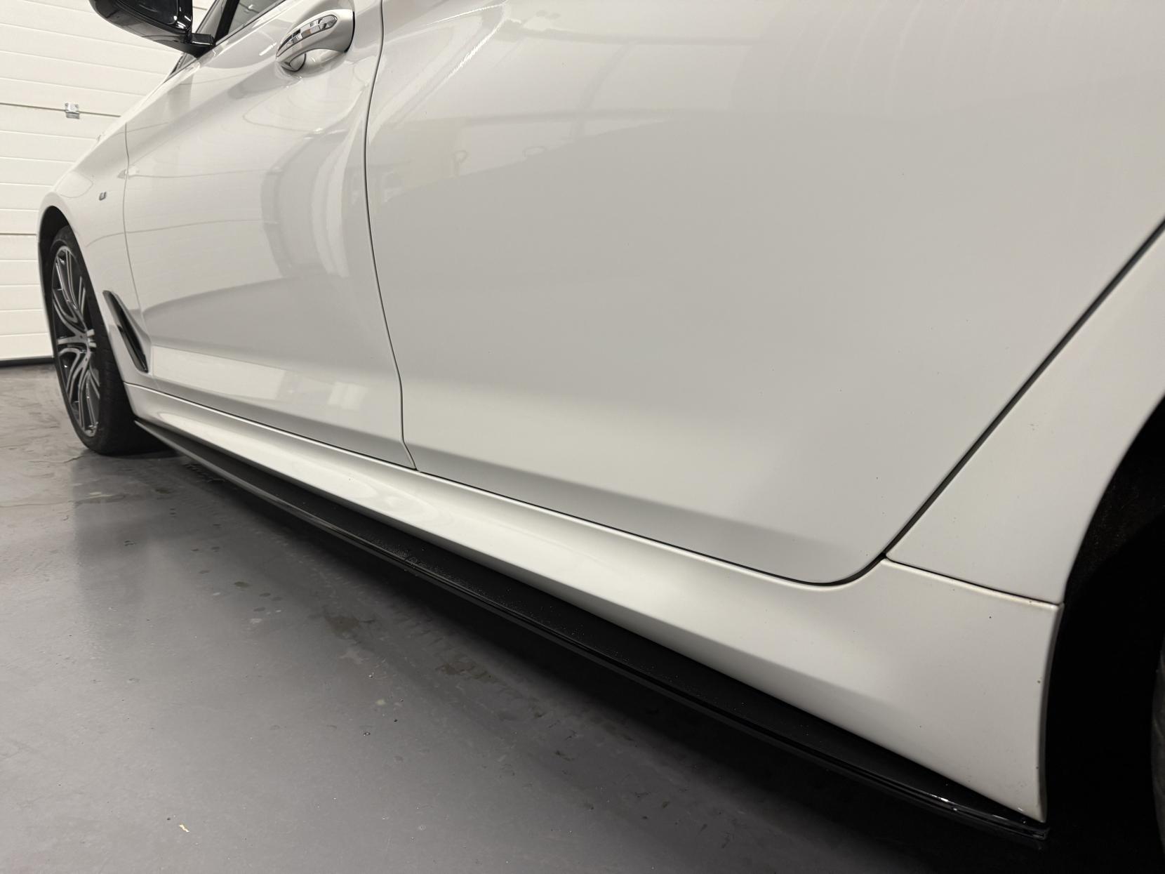 BMW 5 Series 3.0 530d M Sport Touring 5dr Diesel Auto xDrive Euro 6 (s/s) (265 ps)