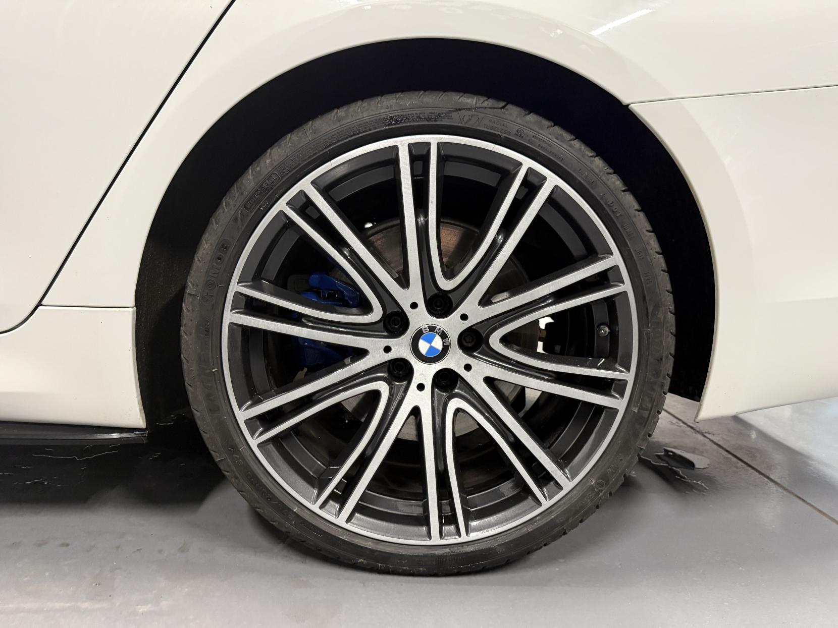 BMW 5 Series 3.0 530d M Sport Touring 5dr Diesel Auto xDrive Euro 6 (s/s) (265 ps)