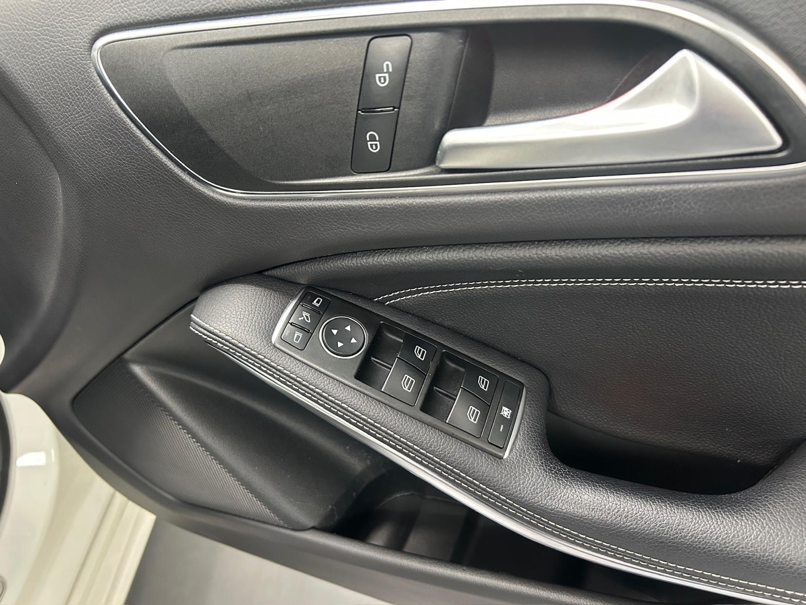 Mercedes-Benz A Class 1.6 A180 Sport (Premium) Hatchback 5dr Petrol 7G-DCT Euro 6 (s/s) (122 ps)