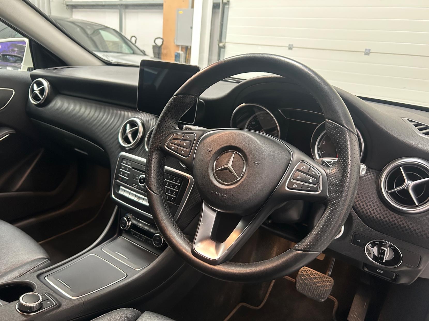 Mercedes-Benz A Class 1.6 A180 Sport (Premium) Hatchback 5dr Petrol 7G-DCT Euro 6 (s/s) (122 ps)