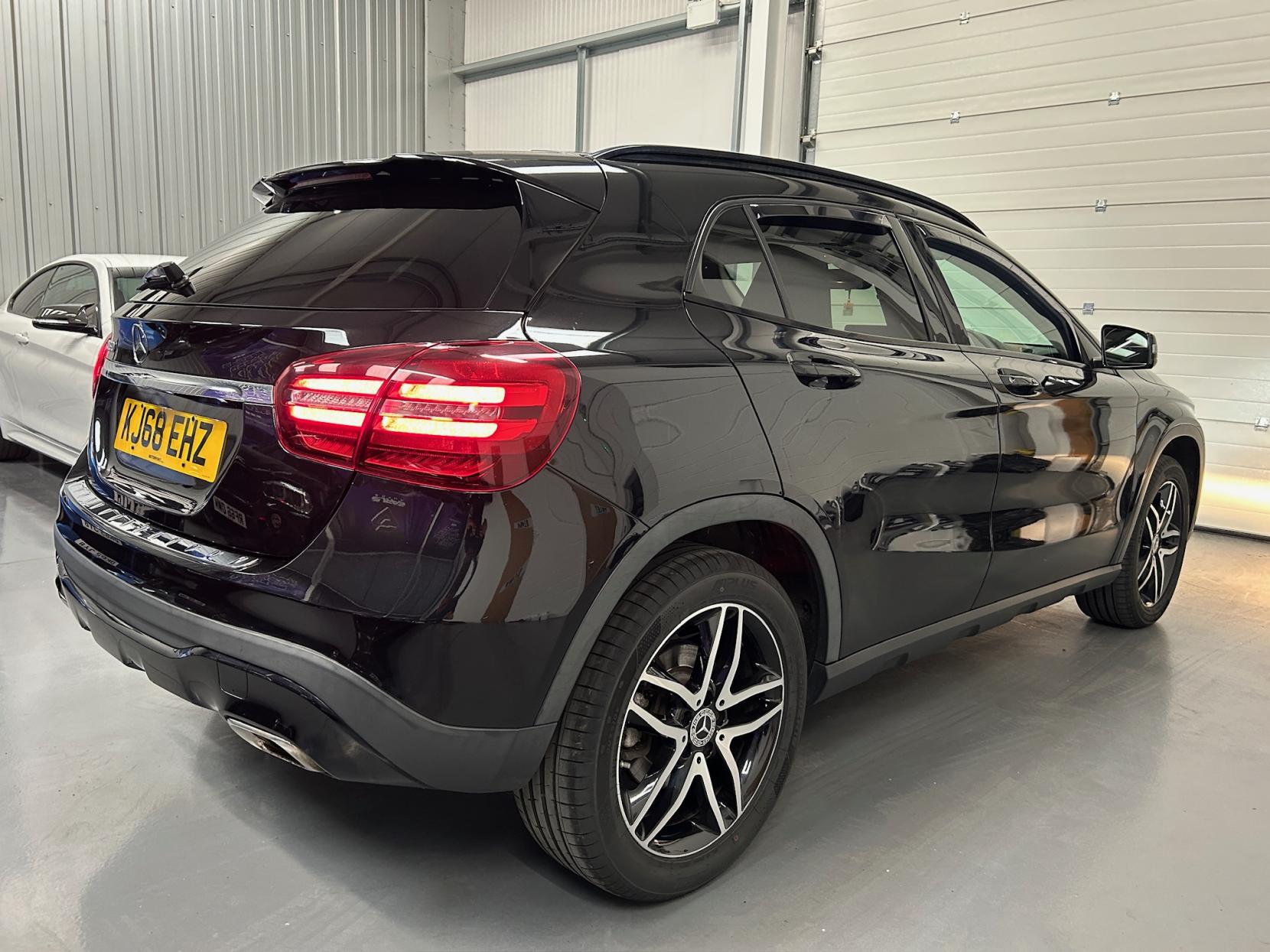 Mercedes-Benz GLA 1.6 GLA180 Urban Edition SUV 5dr Petrol Manual Euro 6 (s/s) (122 ps)