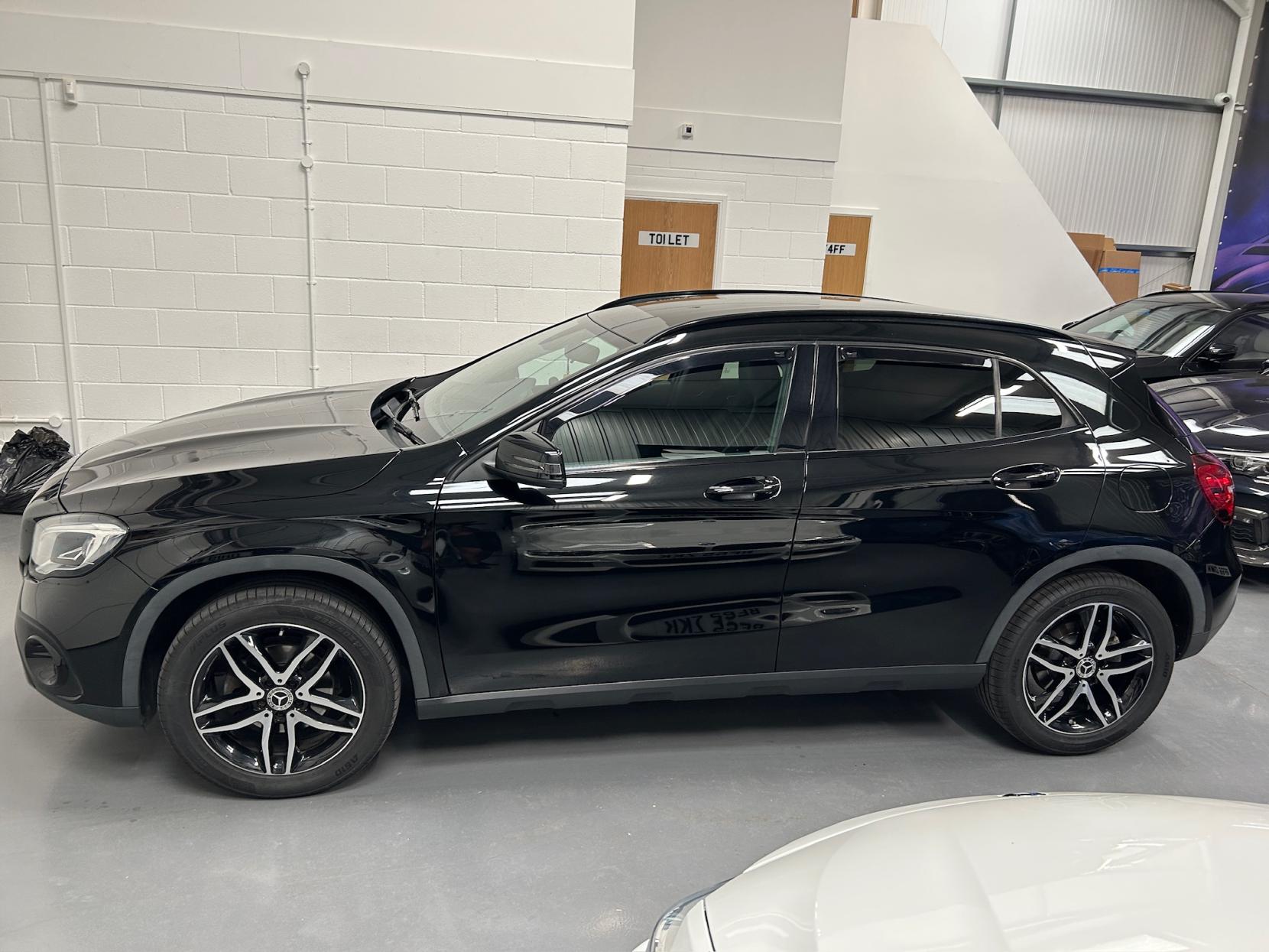 Mercedes-Benz GLA 1.6 GLA180 Urban Edition SUV 5dr Petrol Manual Euro 6 (s/s) (122 ps)