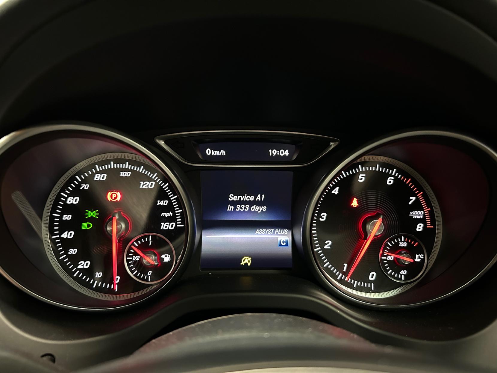 Mercedes-Benz GLA 1.6 GLA180 Urban Edition SUV 5dr Petrol Manual Euro 6 (s/s) (122 ps)