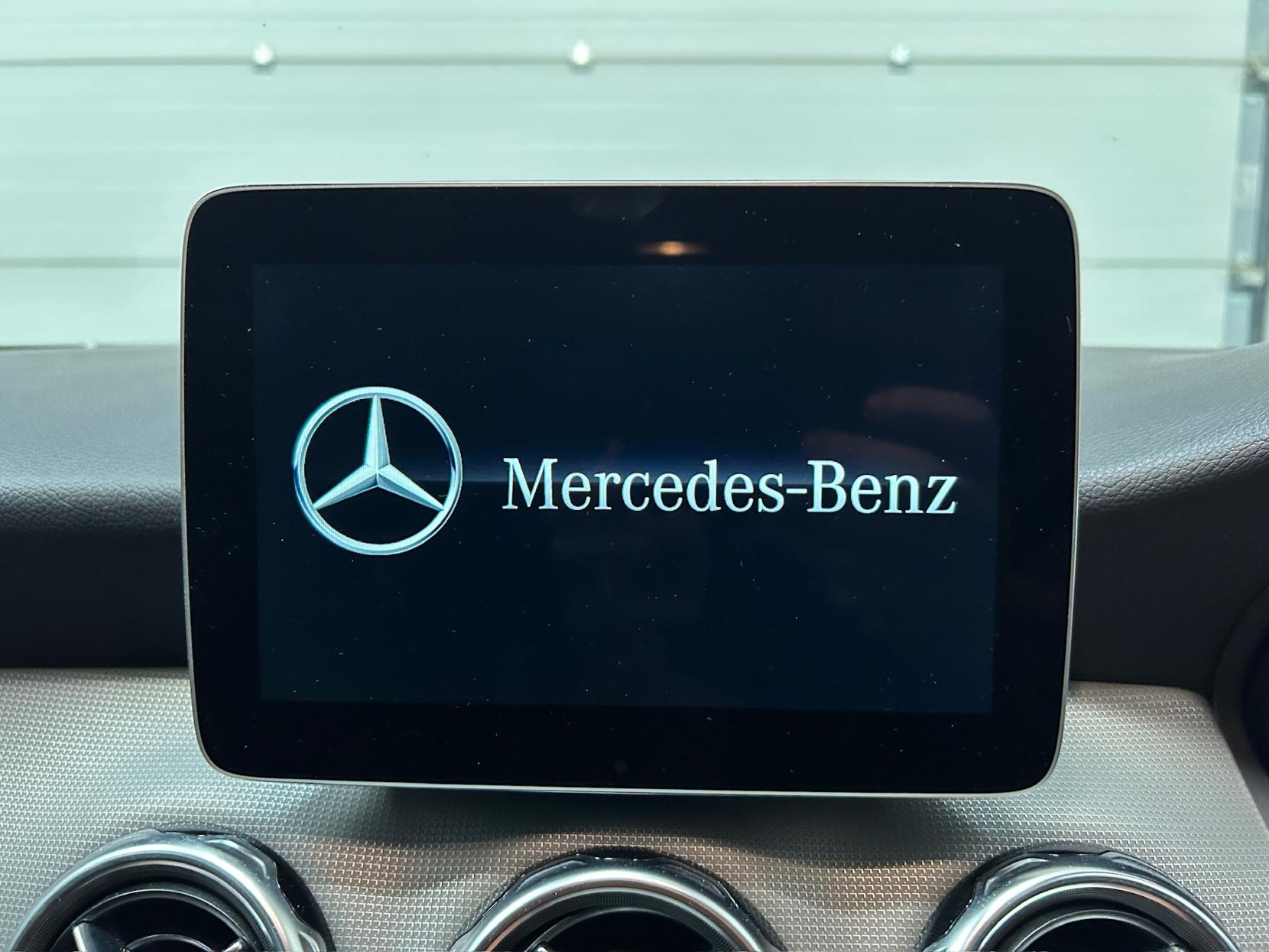 Mercedes-Benz GLA 1.6 GLA180 Urban Edition SUV 5dr Petrol Manual Euro 6 (s/s) (122 ps)