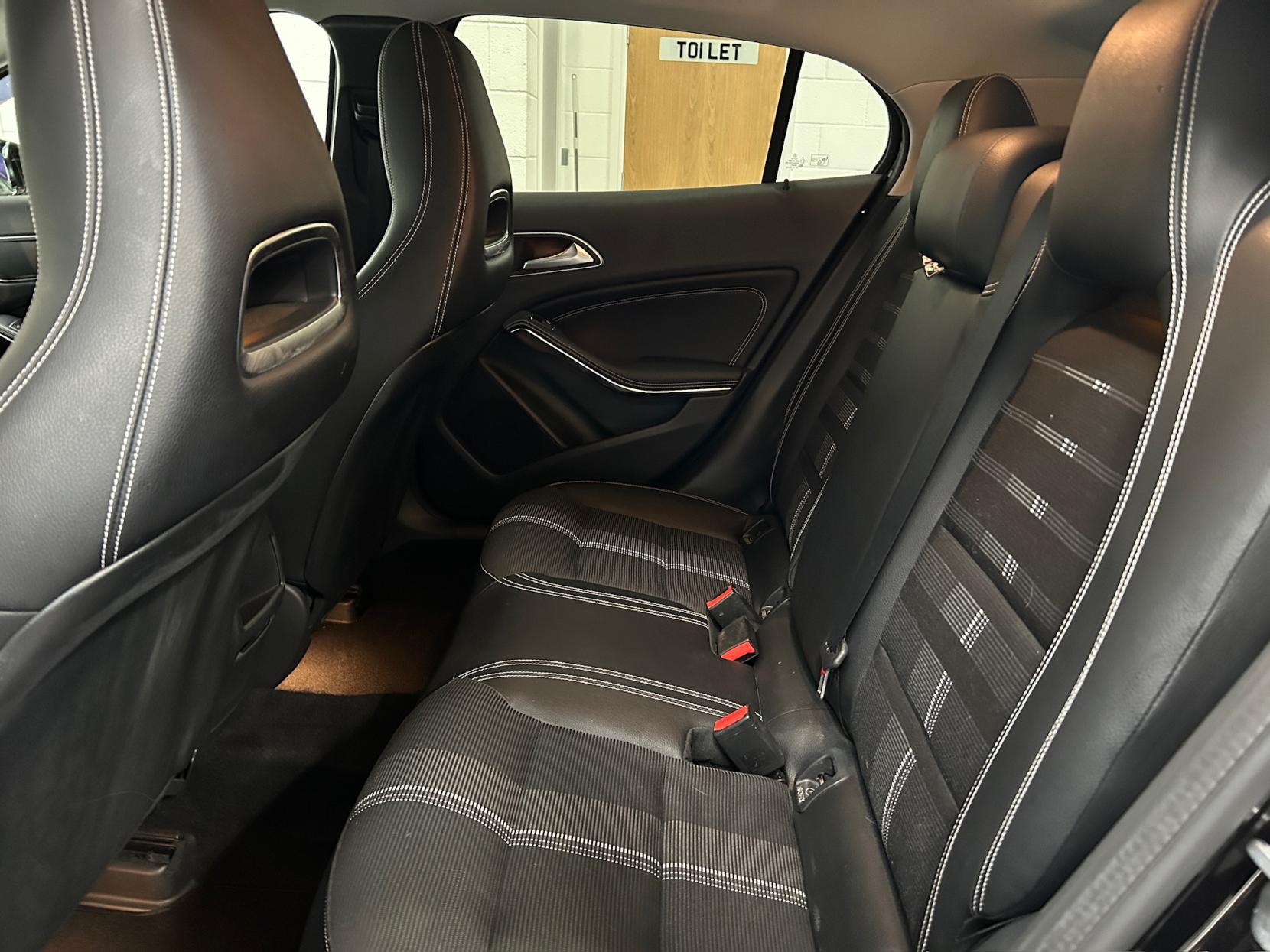Mercedes-Benz GLA 1.6 GLA180 Urban Edition SUV 5dr Petrol Manual Euro 6 (s/s) (122 ps)