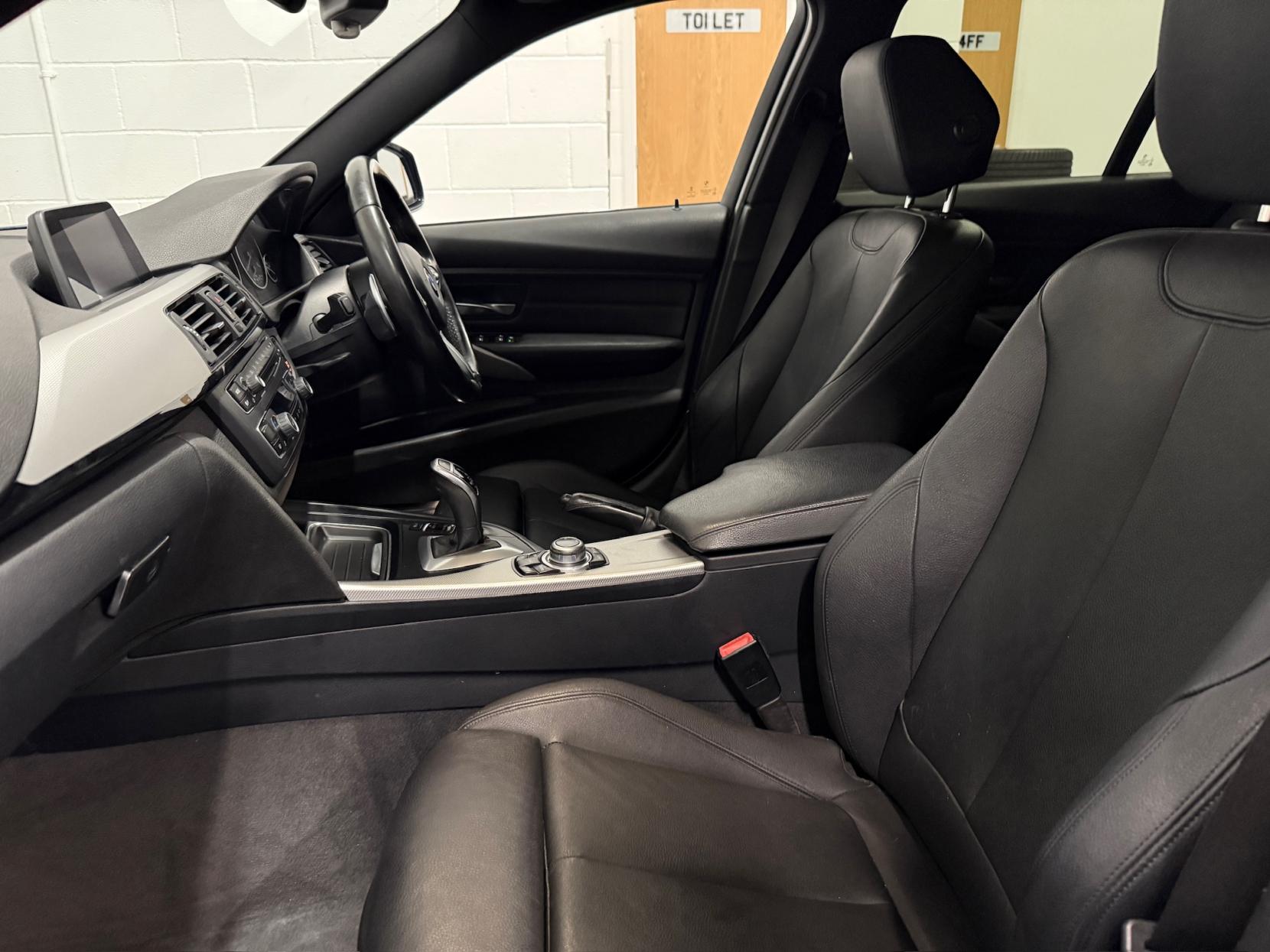 BMW 3 Series 3.0 330d BluePerformance M Sport Touring 5dr Diesel Auto Euro 6 (s/s) (258 ps)