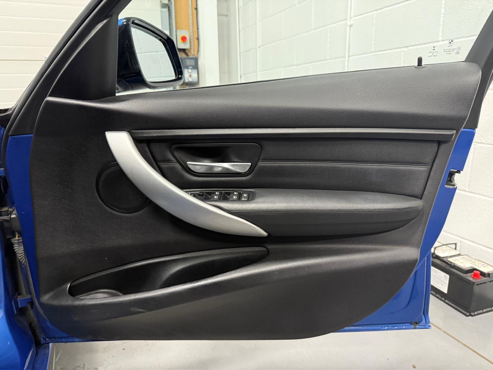 BMW 3 Series 3.0 330d BluePerformance M Sport Touring 5dr Diesel Auto Euro 6 (s/s) (258 ps)