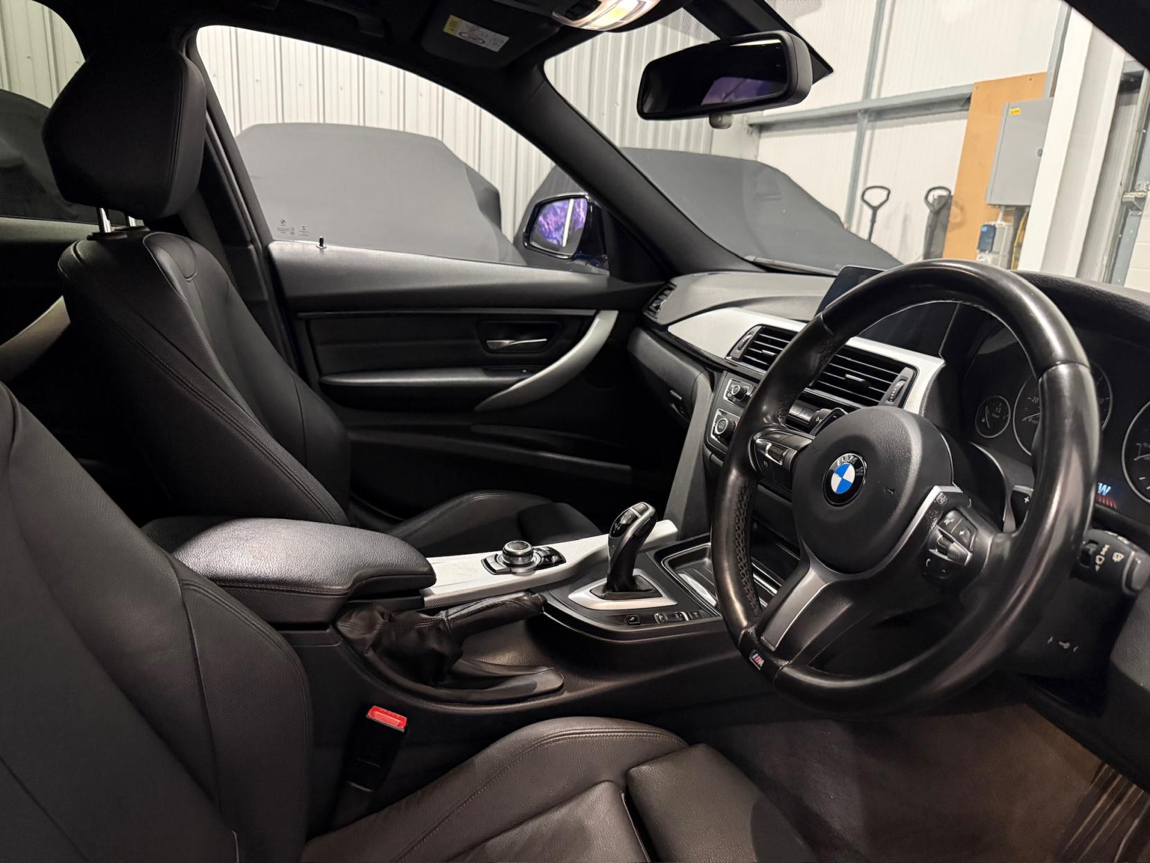 BMW 3 Series 3.0 330d BluePerformance M Sport Touring 5dr Diesel Auto Euro 6 (s/s) (258 ps)