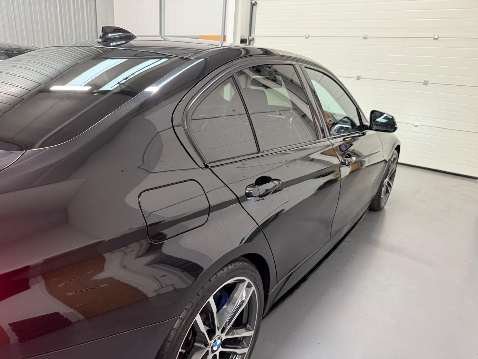 BMW 3 Series 2.0 320d M Sport Shadow Edition Saloon 4dr Diesel Auto Euro 6 (s/s) (190 ps)